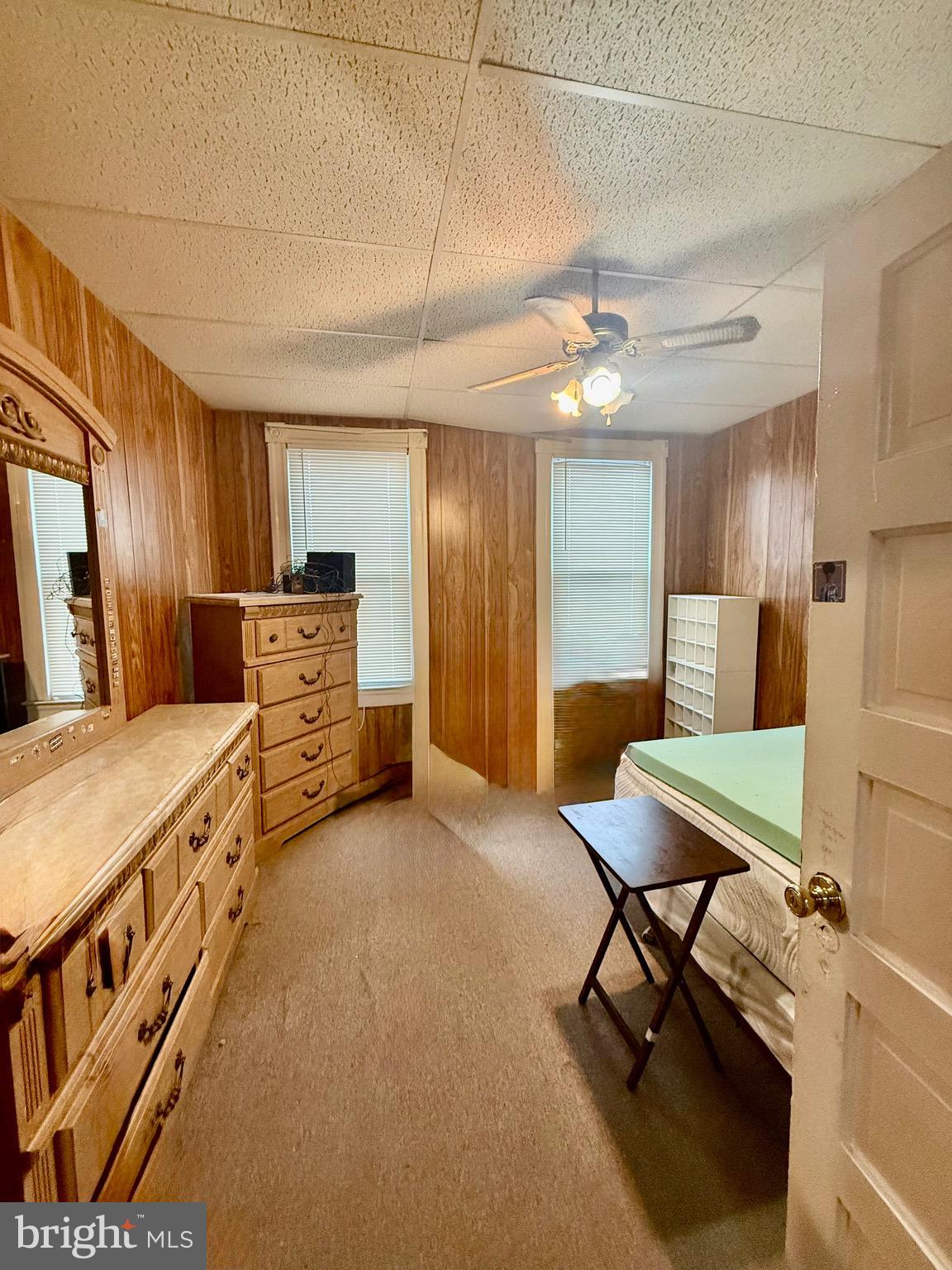 ELLWOOD PARK - Residential