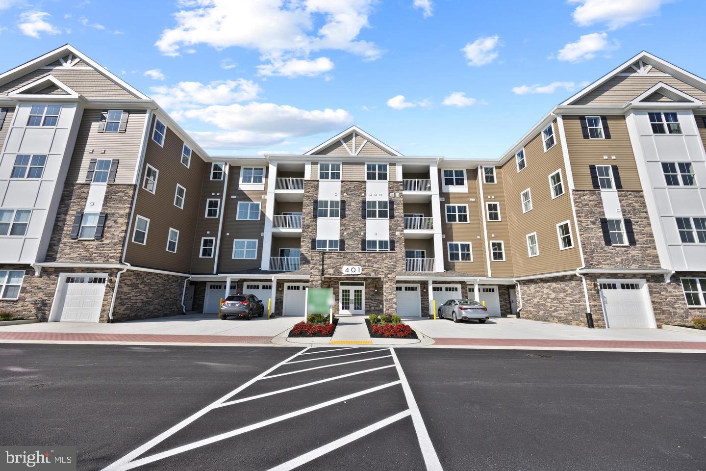 402 BOLD RULER COURT 401