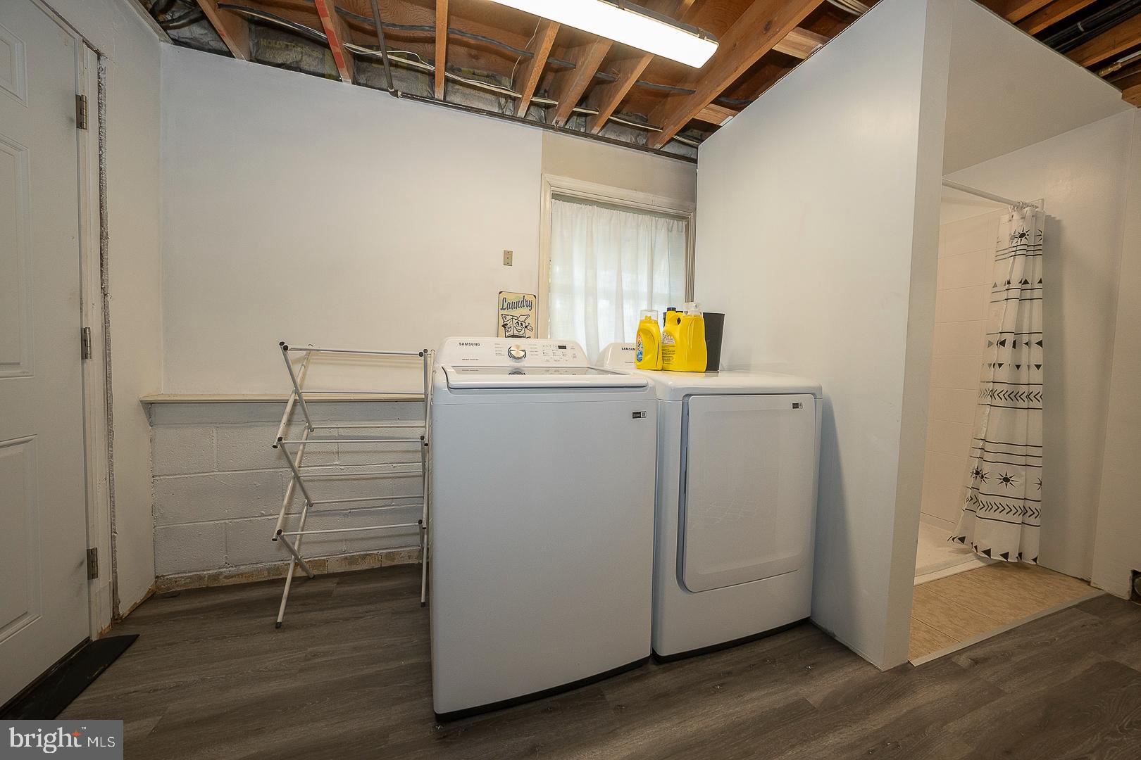 HIDDEN VALLEY - Residential