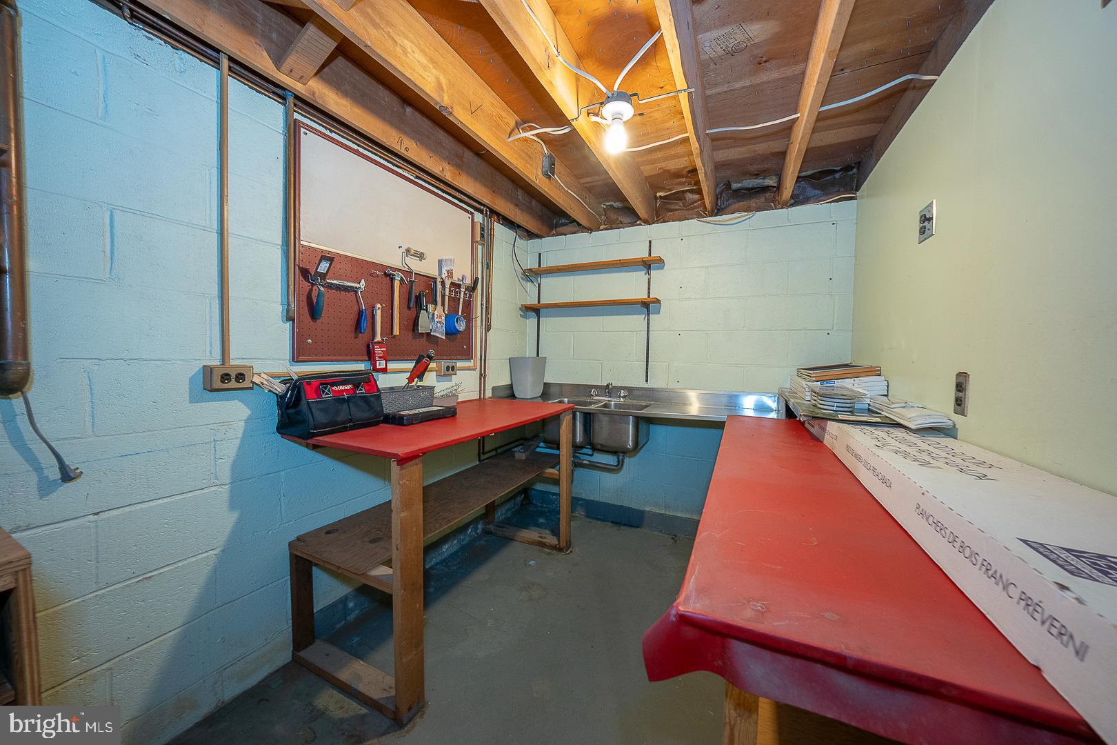 HIDDEN VALLEY - Residential