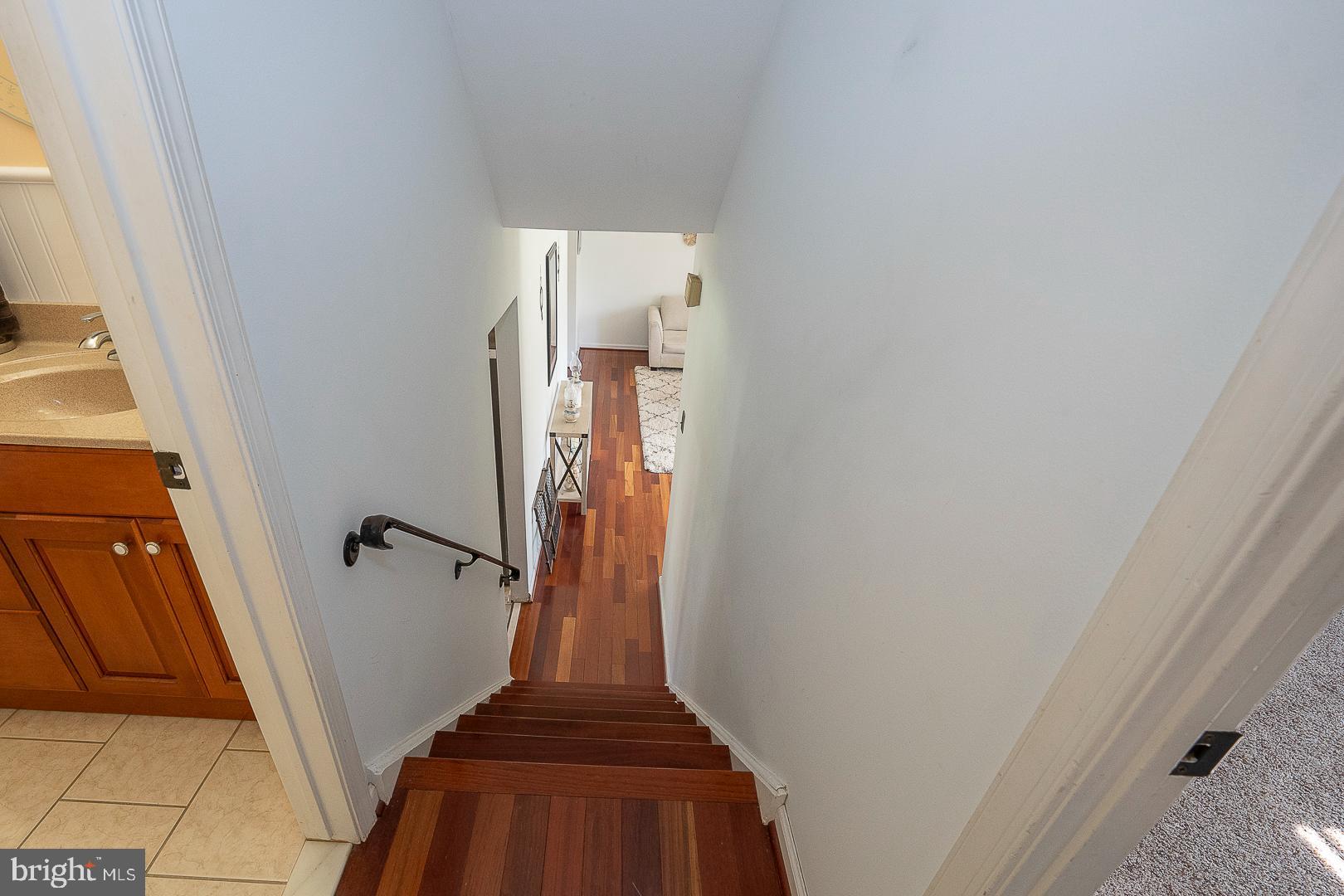 HIDDEN VALLEY - Residential