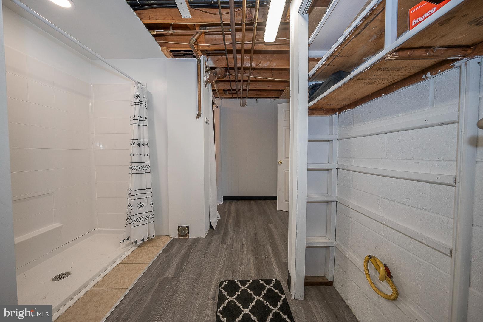 HIDDEN VALLEY - Residential