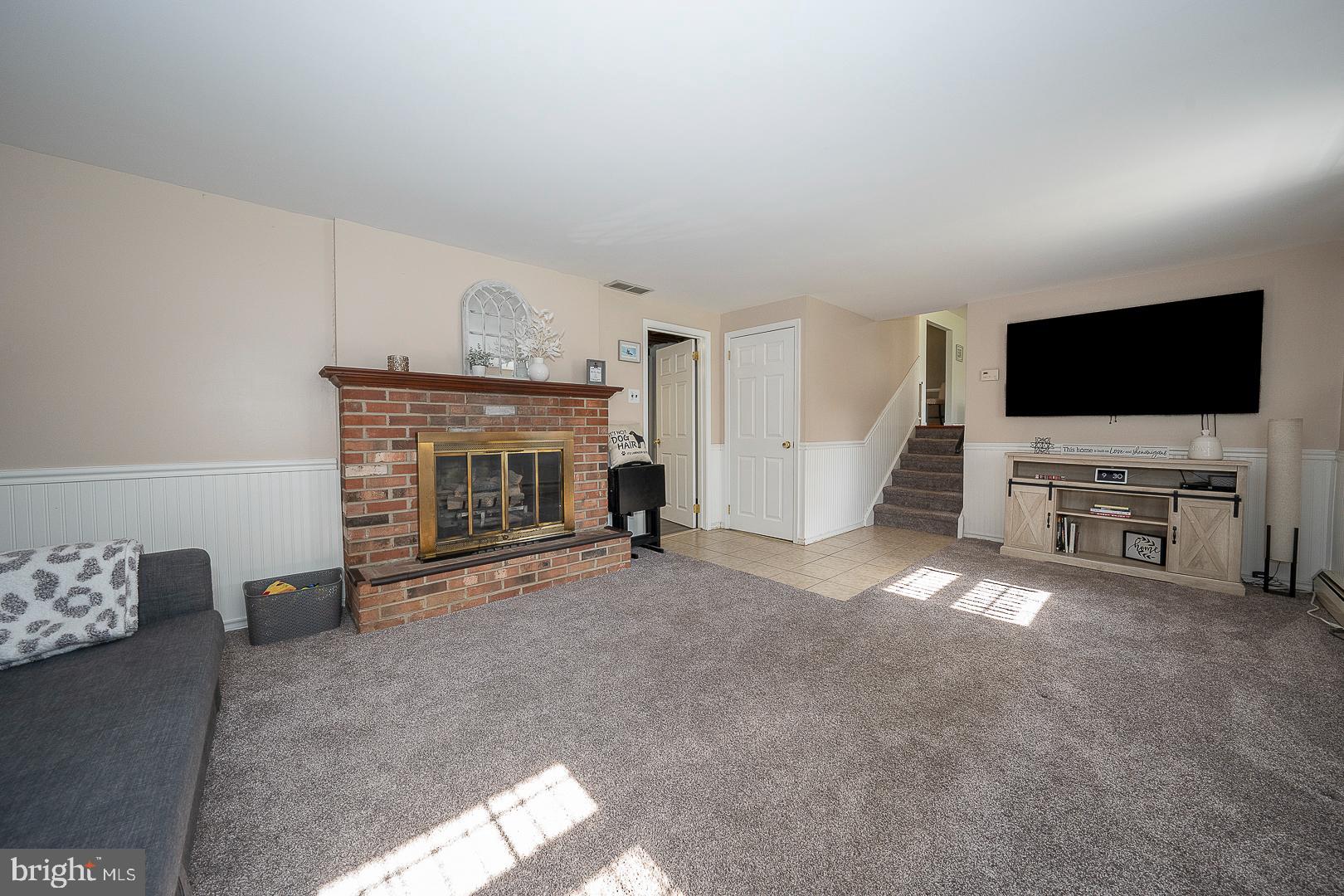 HIDDEN VALLEY - Residential