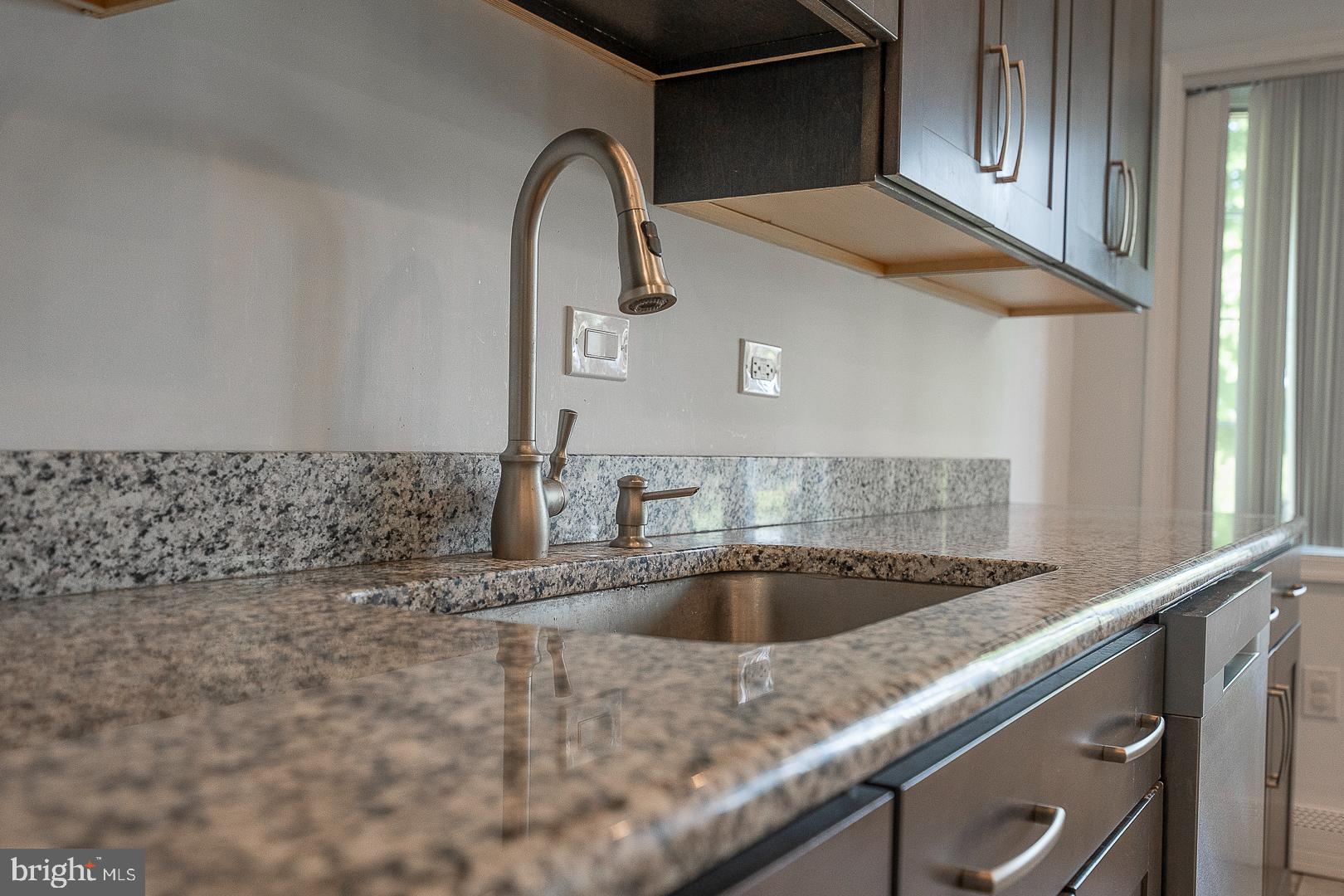 HIDDEN VALLEY - Residential