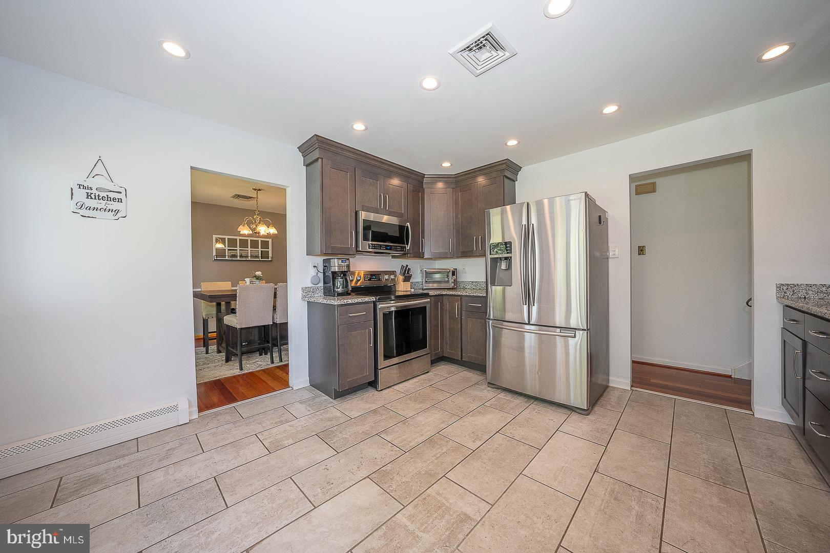 HIDDEN VALLEY - Residential