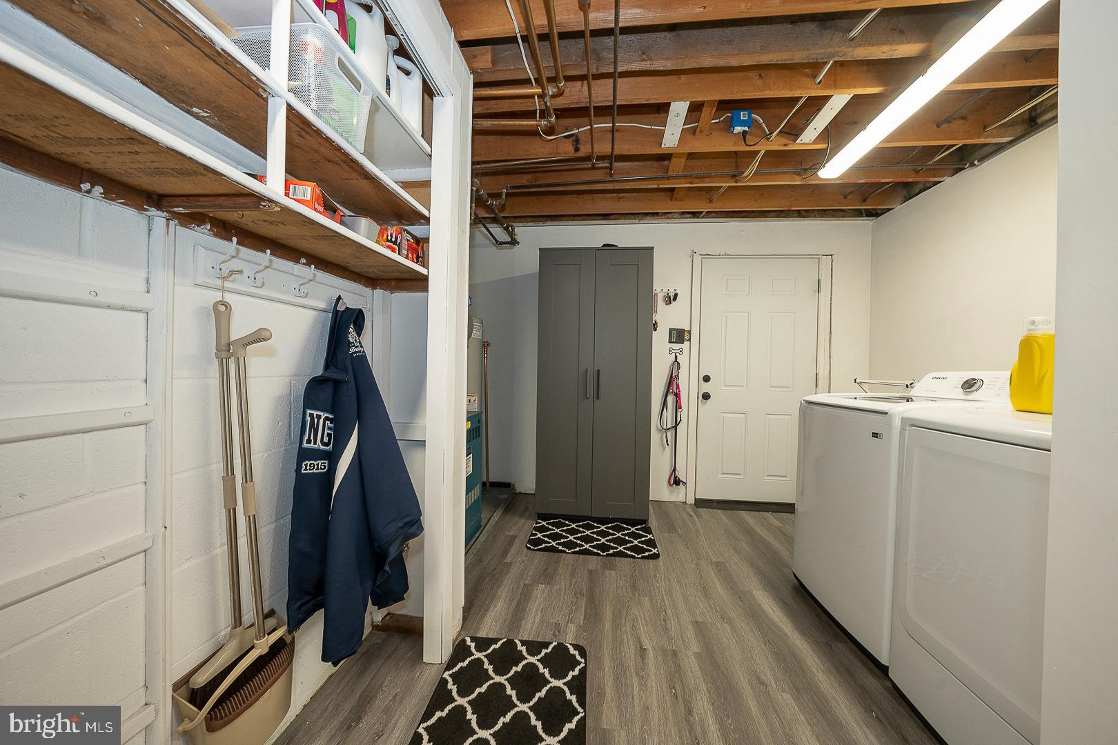 HIDDEN VALLEY - Residential