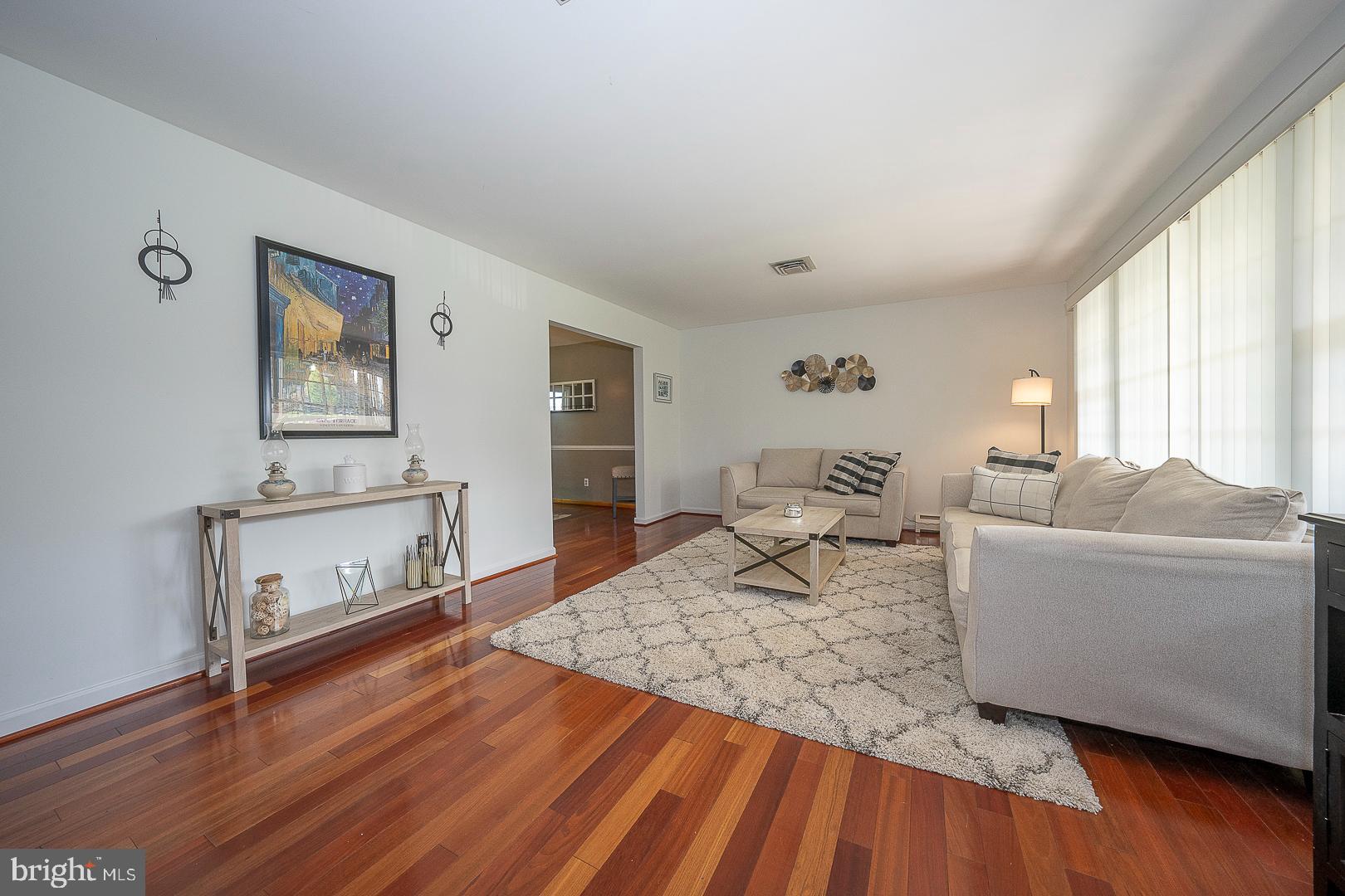 HIDDEN VALLEY - Residential