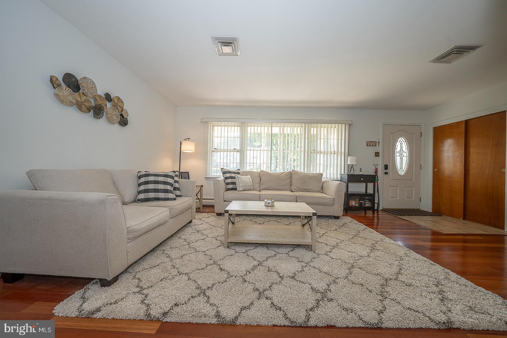 HIDDEN VALLEY - Residential