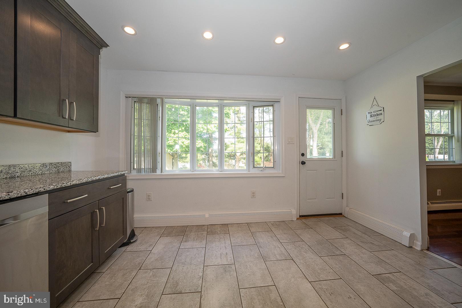 HIDDEN VALLEY - Residential