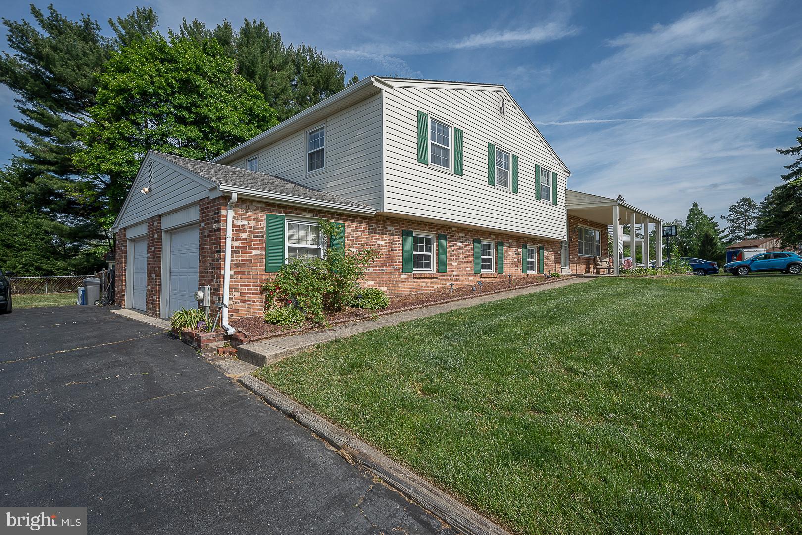 HIDDEN VALLEY - Residential