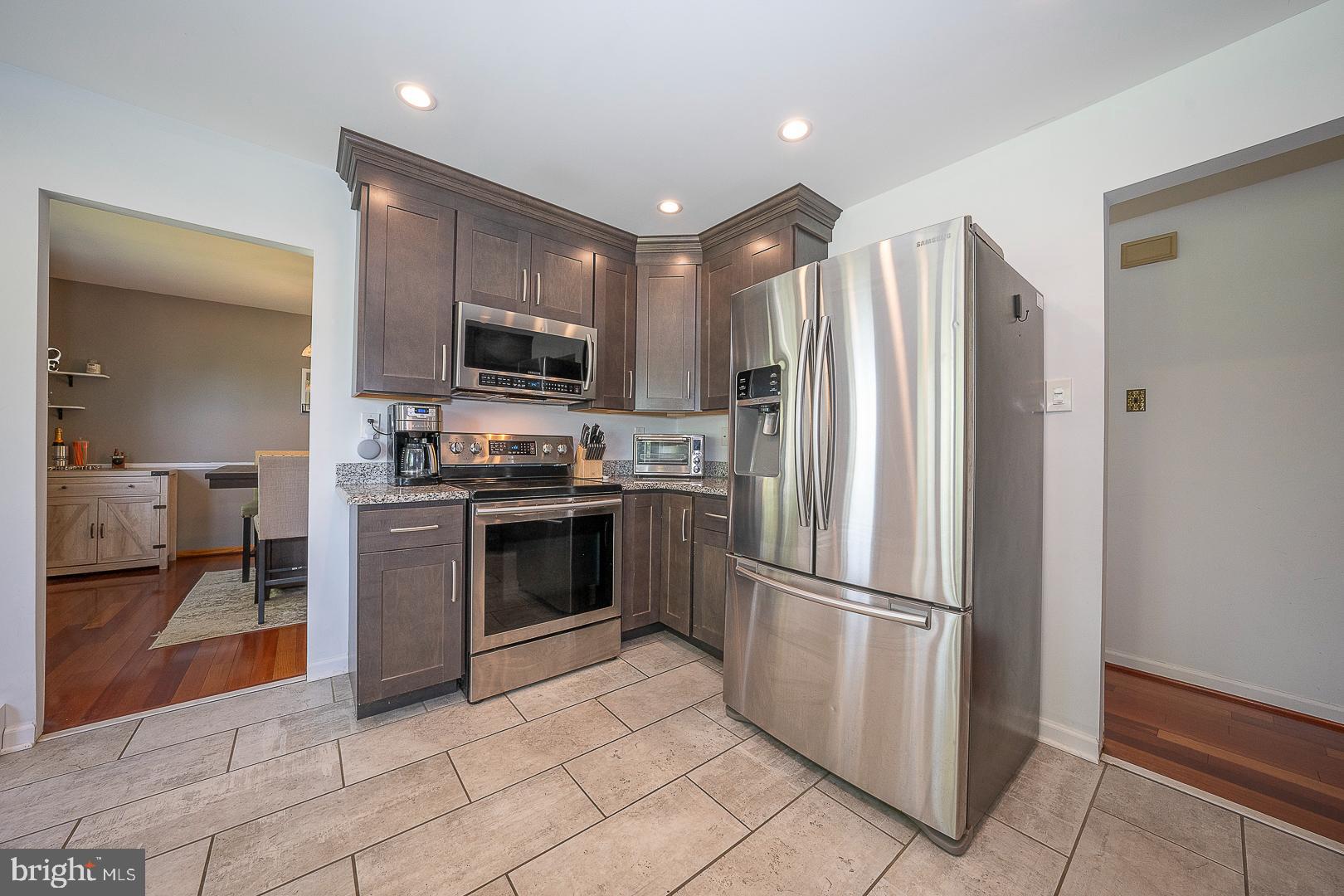 HIDDEN VALLEY - Residential