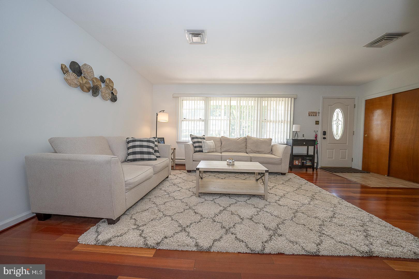 HIDDEN VALLEY - Residential