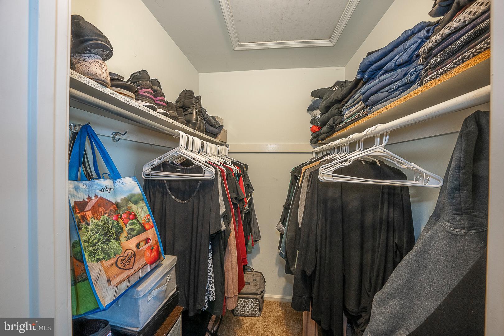 HIDDEN VALLEY - Residential