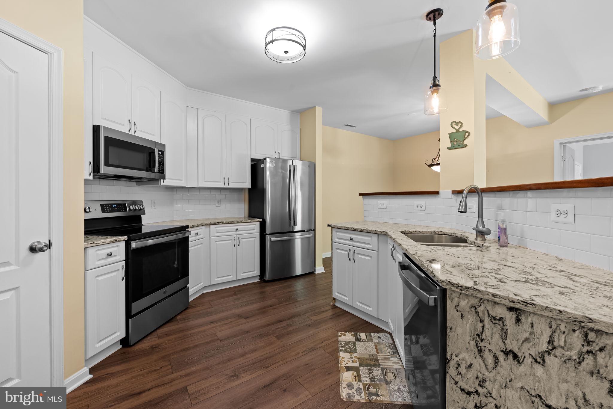 HIGH VIEW AT HUNT VALLEY - Residential