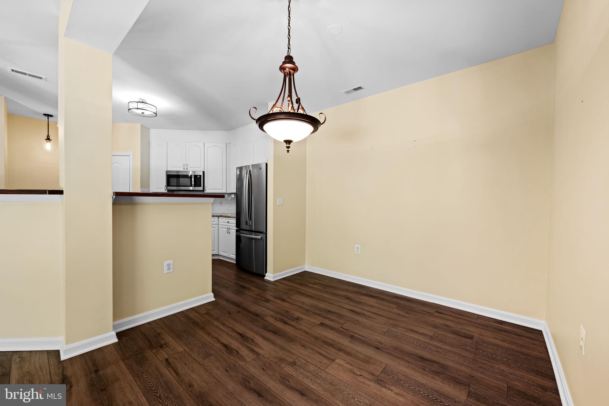HIGH VIEW AT HUNT VALLEY - Residential
