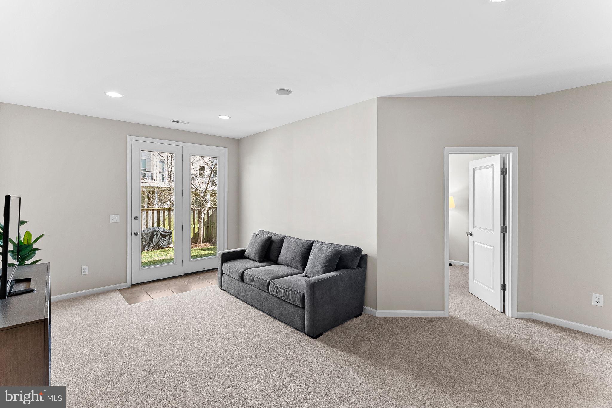 BRAMBLETON LANDBAY 2 - Residential