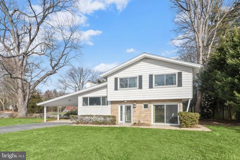 16 WILELINOR DRIVE EDGEWATER MD 21037