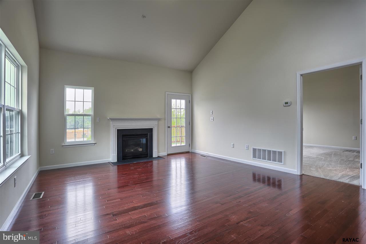 WEATHERSTONE - Residential