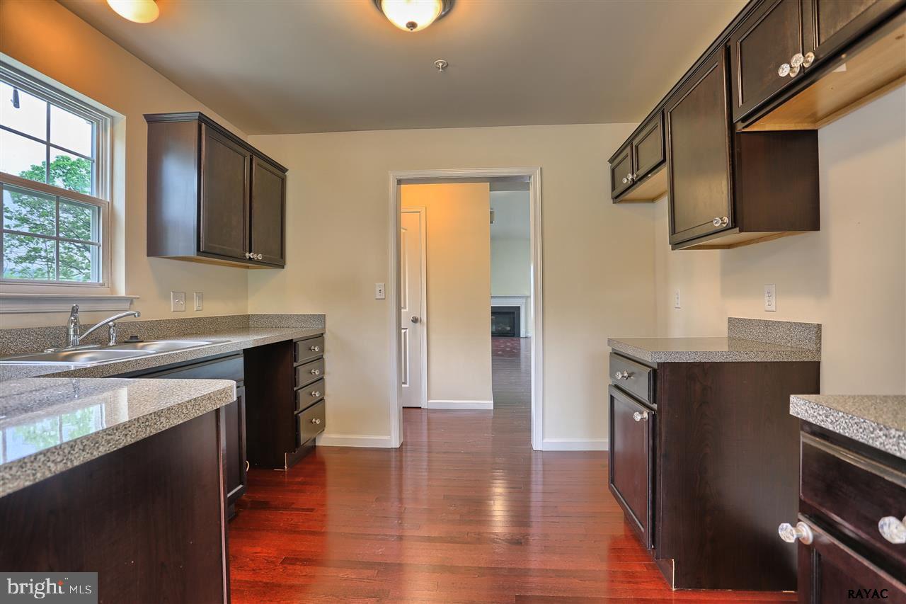 WEATHERSTONE - Residential