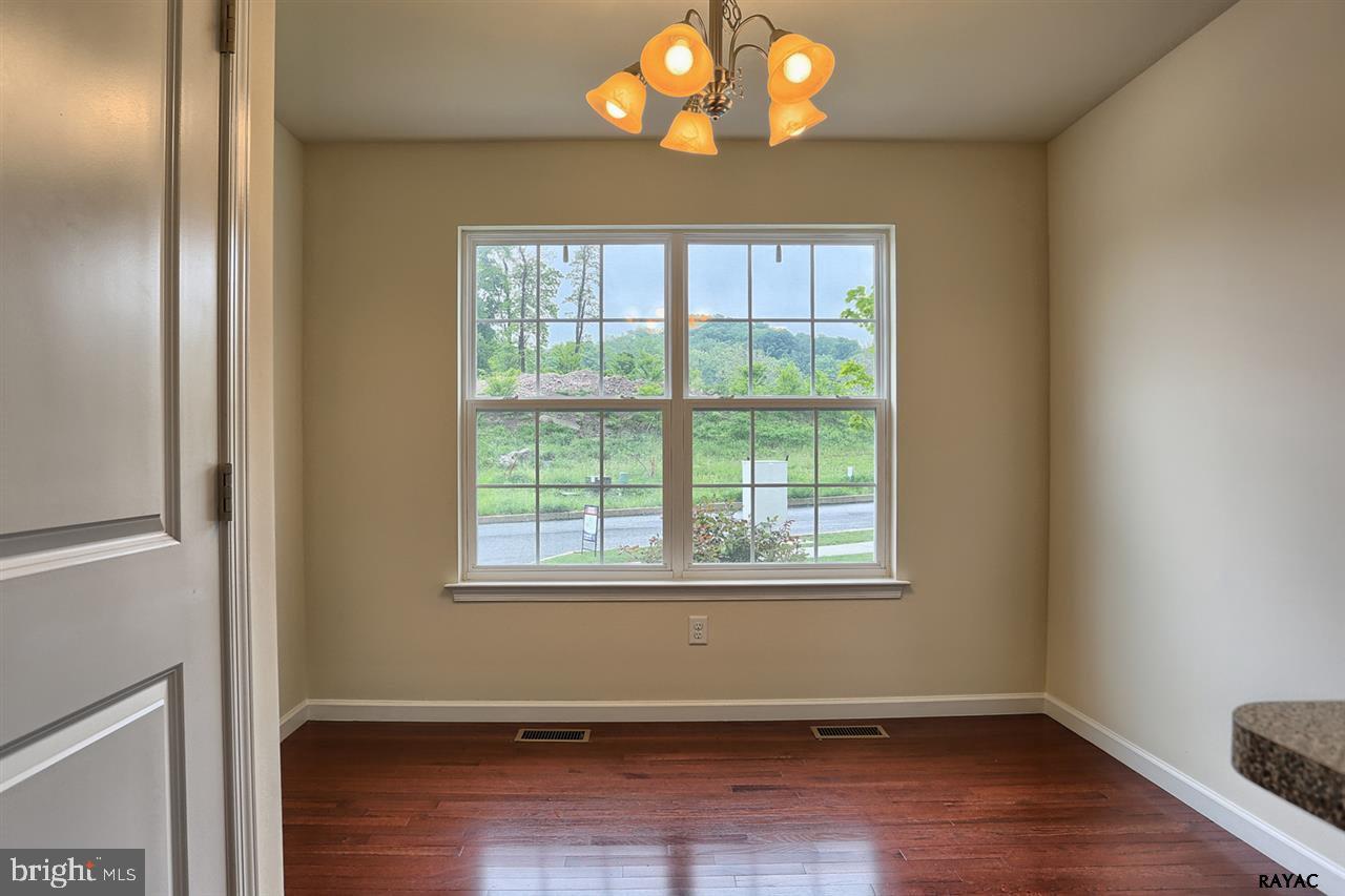 WEATHERSTONE - Residential