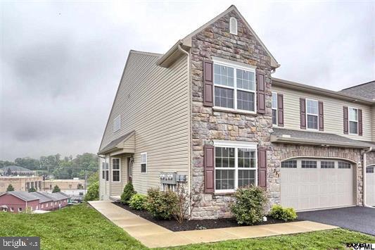 Check out this First Floor Master Suite Home! With soaring ceilings, hardwood floors, granite countertops, loft and a walk out basement.