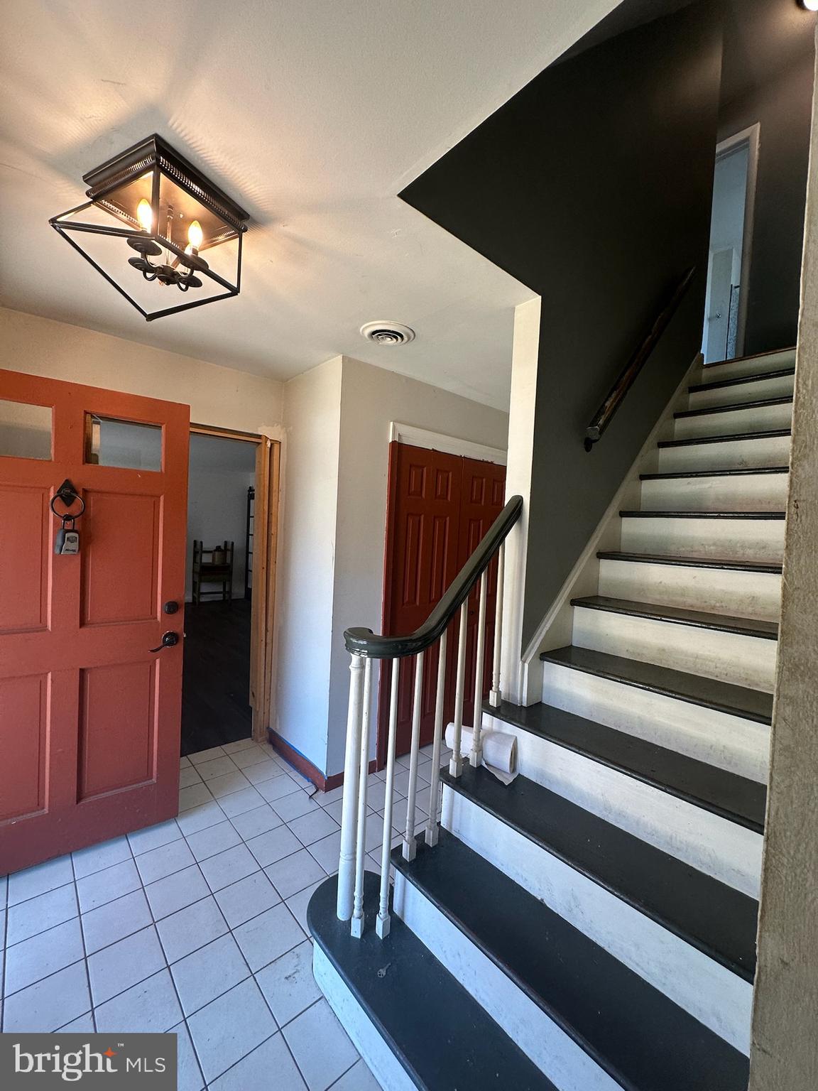 93 S SKYWARD DRIVE