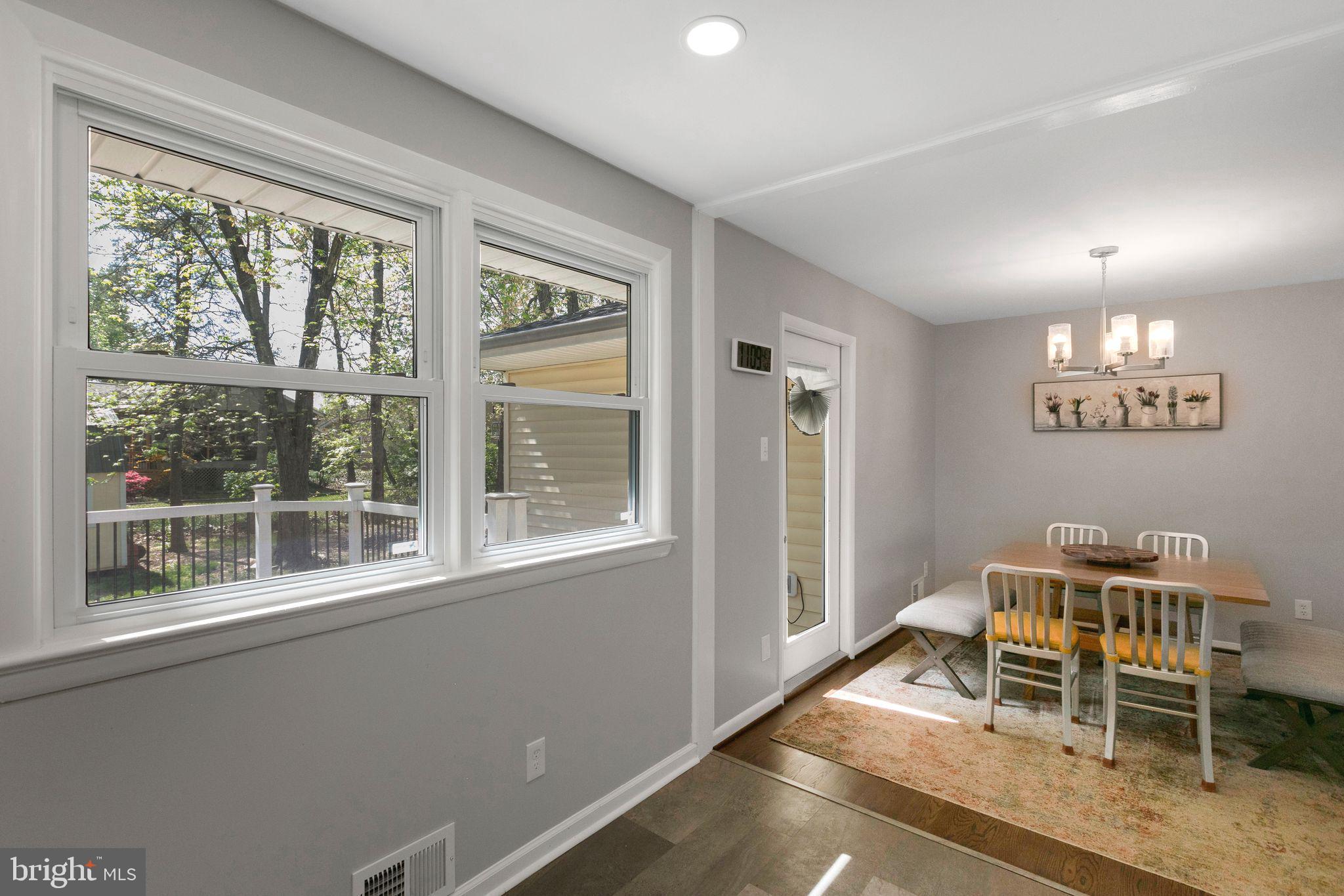 COUNTRY CLUB MANOR - Residential