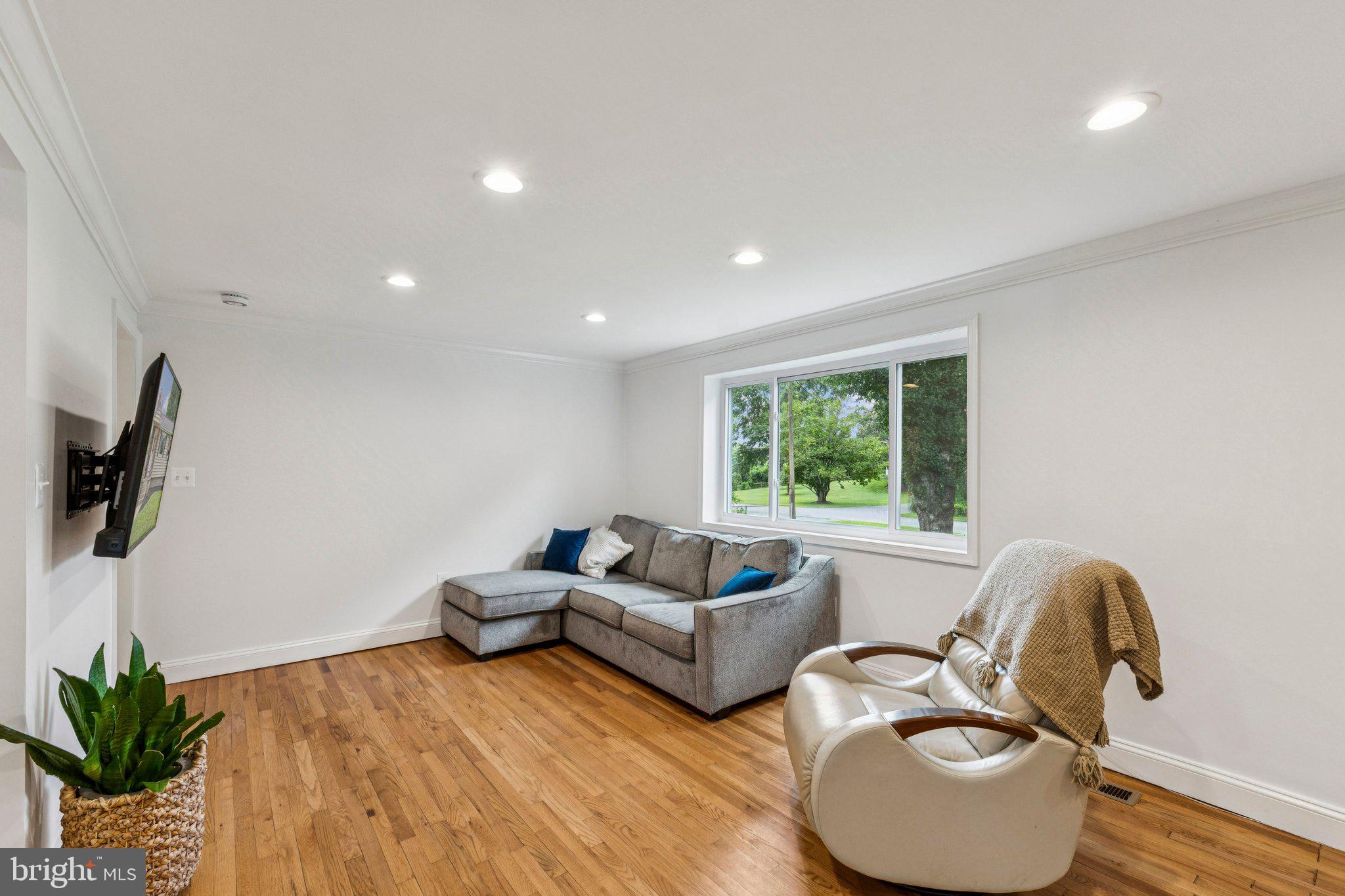 NORWOOD ESTATES - Residential