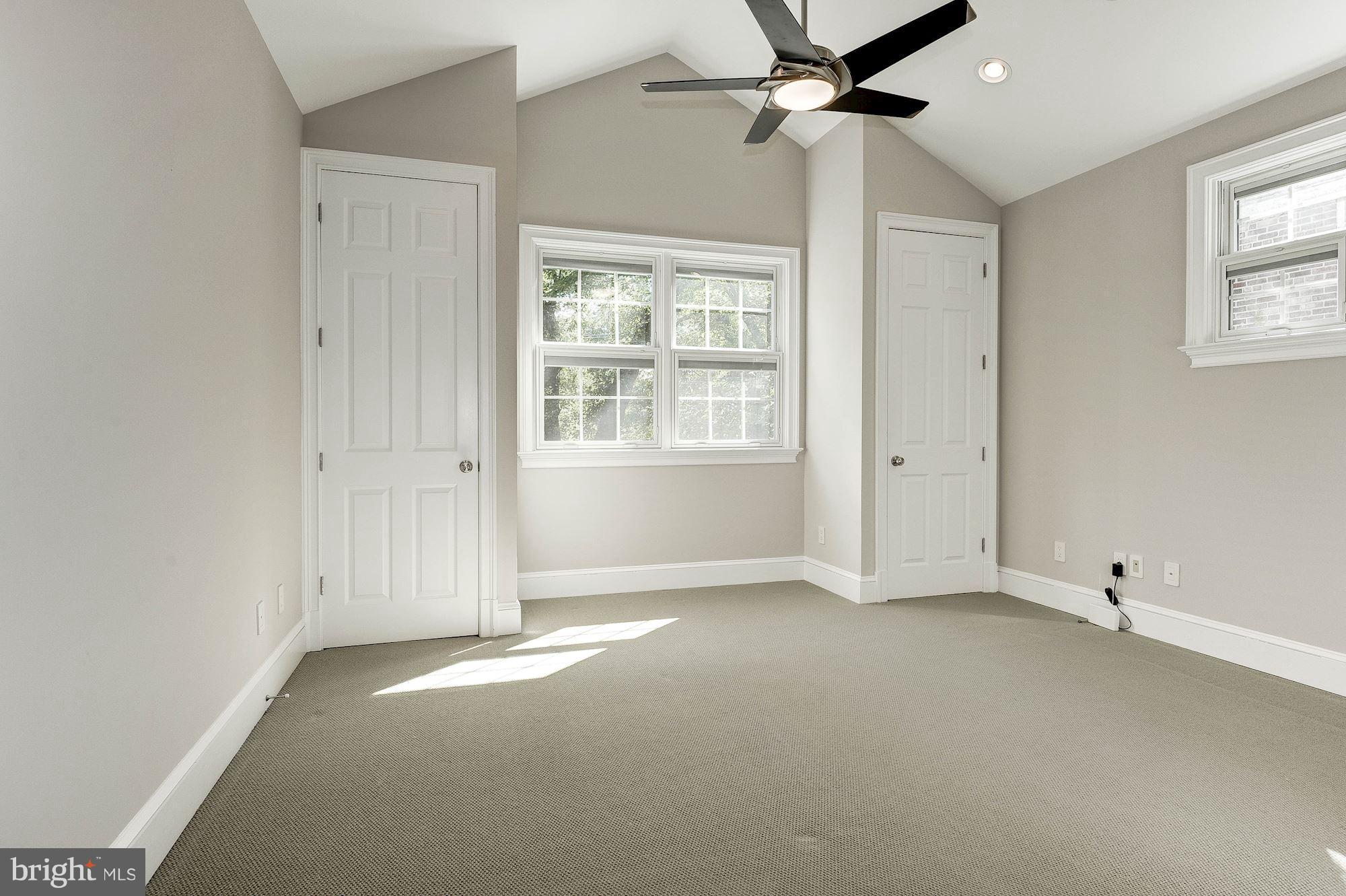 ROLLINGWOOD - Residential