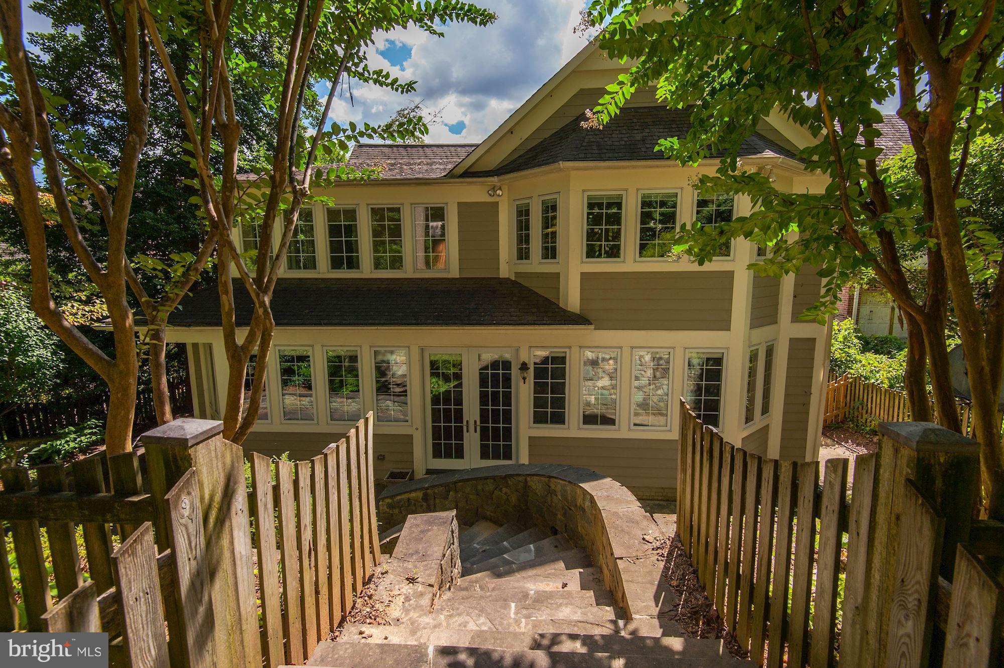 ROLLINGWOOD - Residential