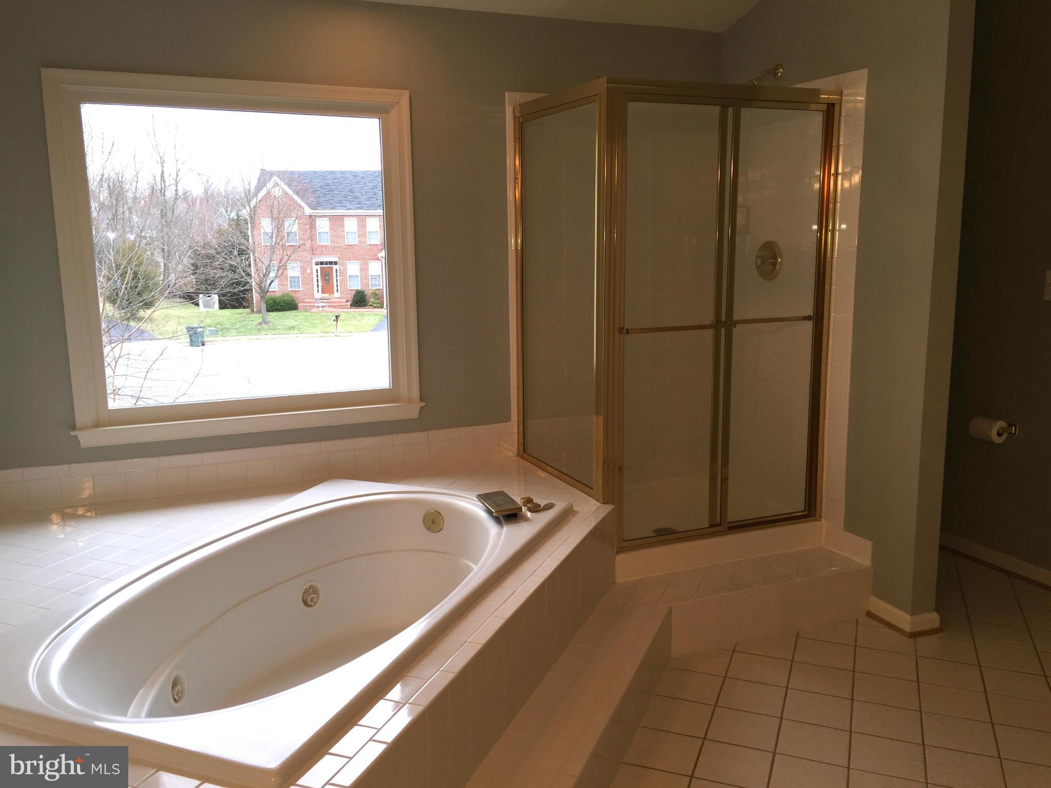 RICHLAND FOREST - Residential Lease