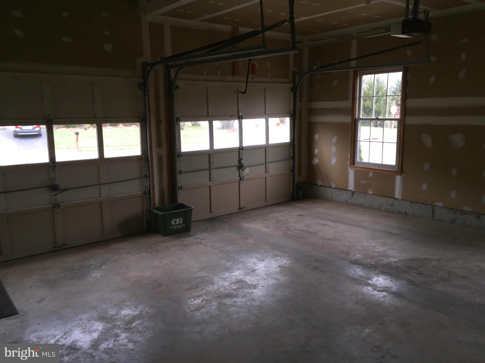 RICHLAND FOREST - Residential Lease