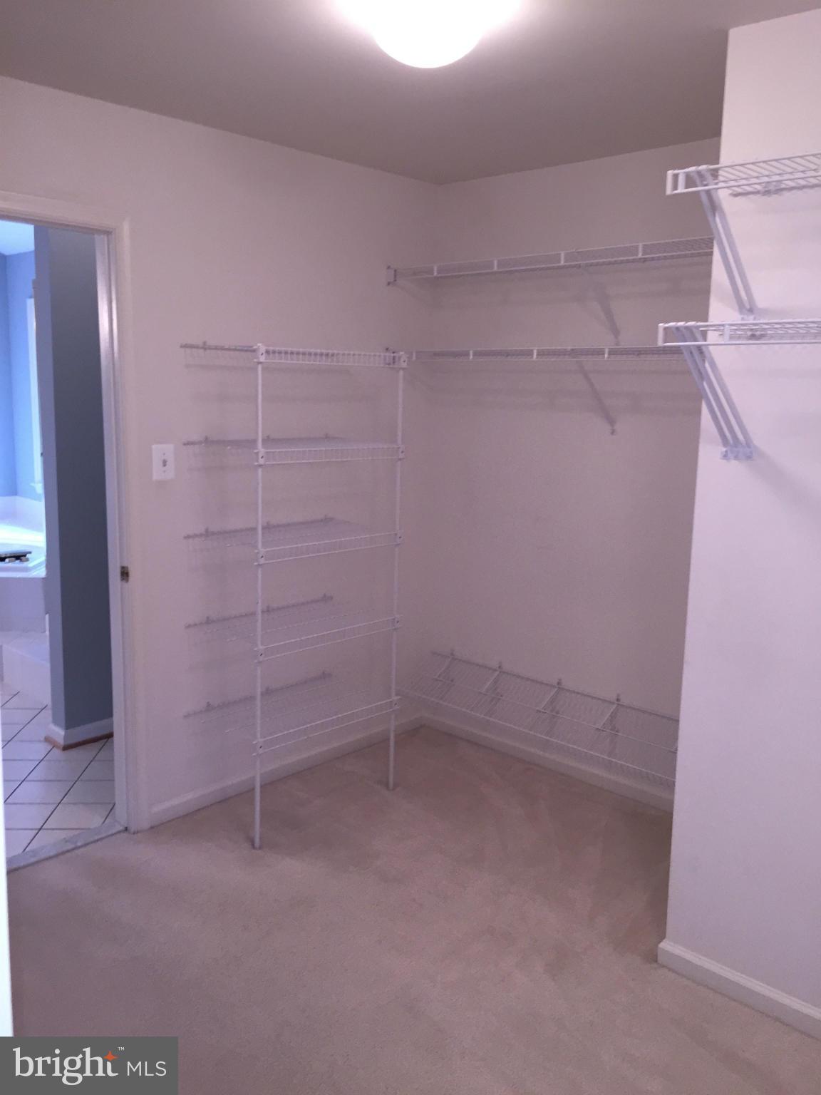 RICHLAND FOREST - Residential Lease