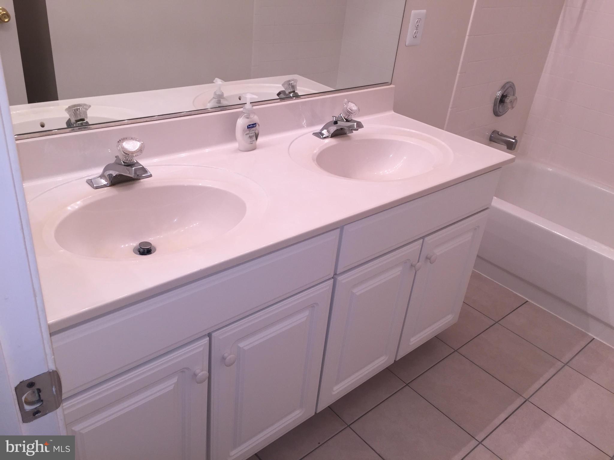 RICHLAND FOREST - Residential Lease