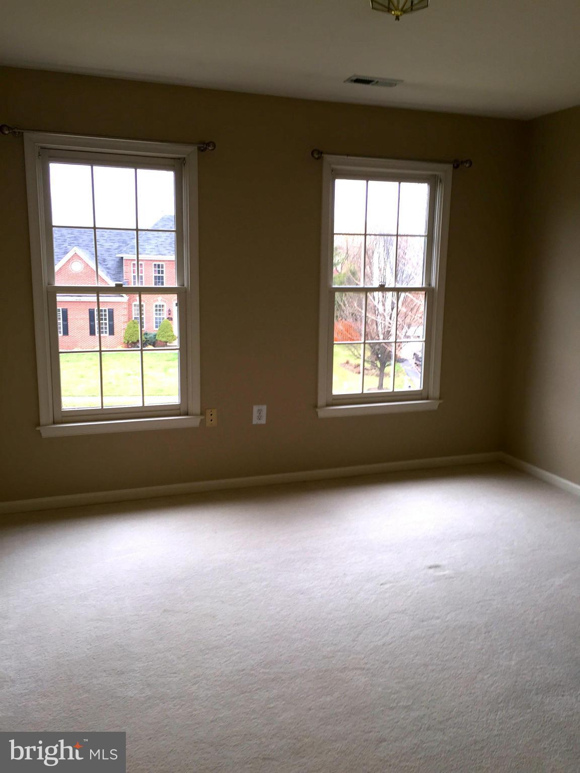 RICHLAND FOREST - Residential Lease