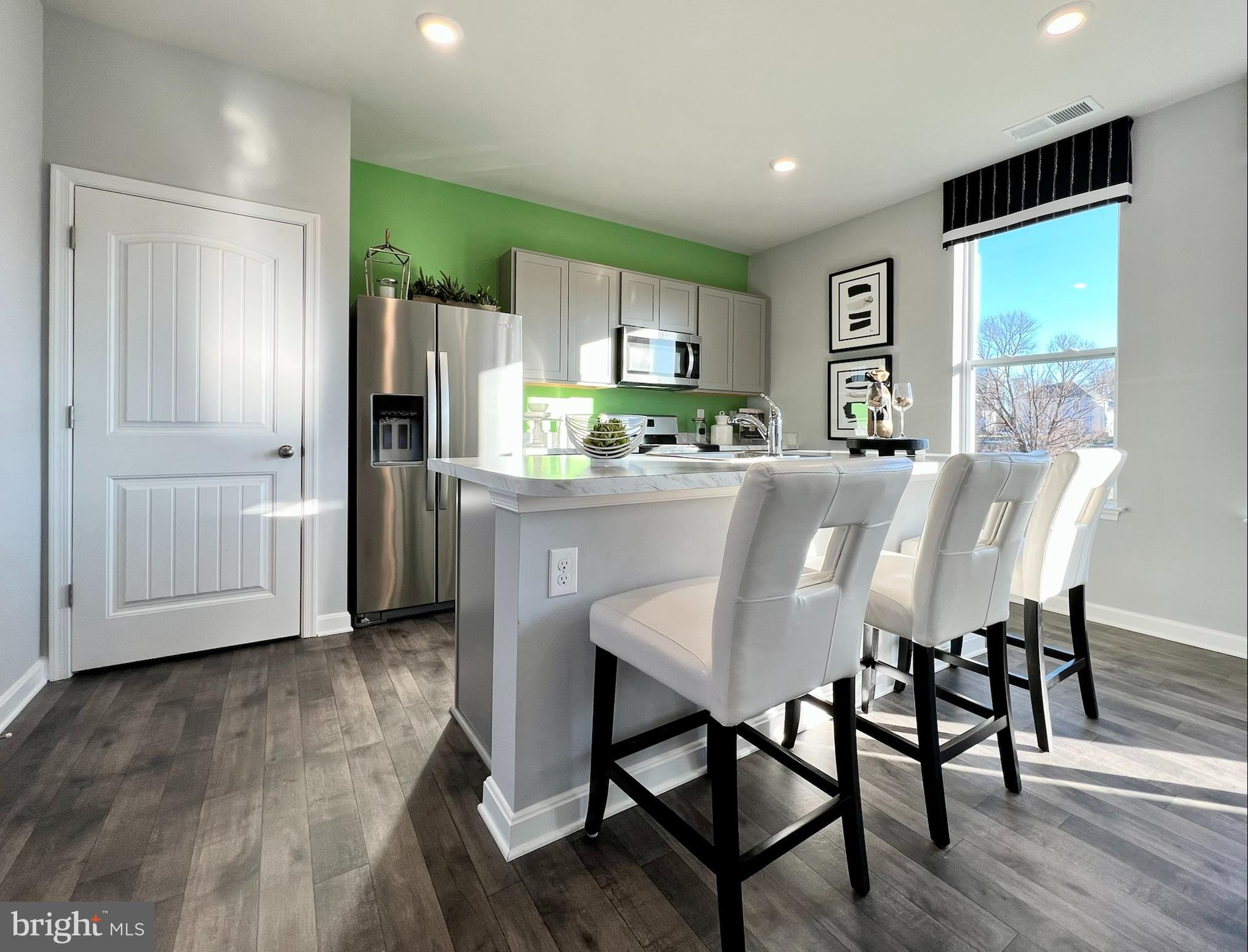 SOUTHERN FLDS - Residential