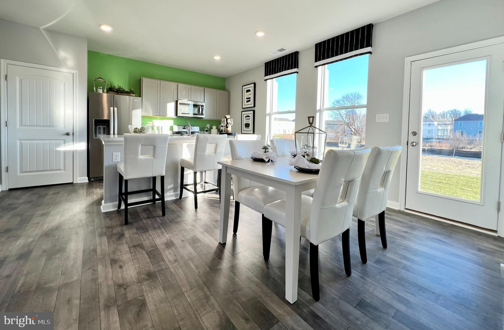 SOUTHERN FLDS - Residential