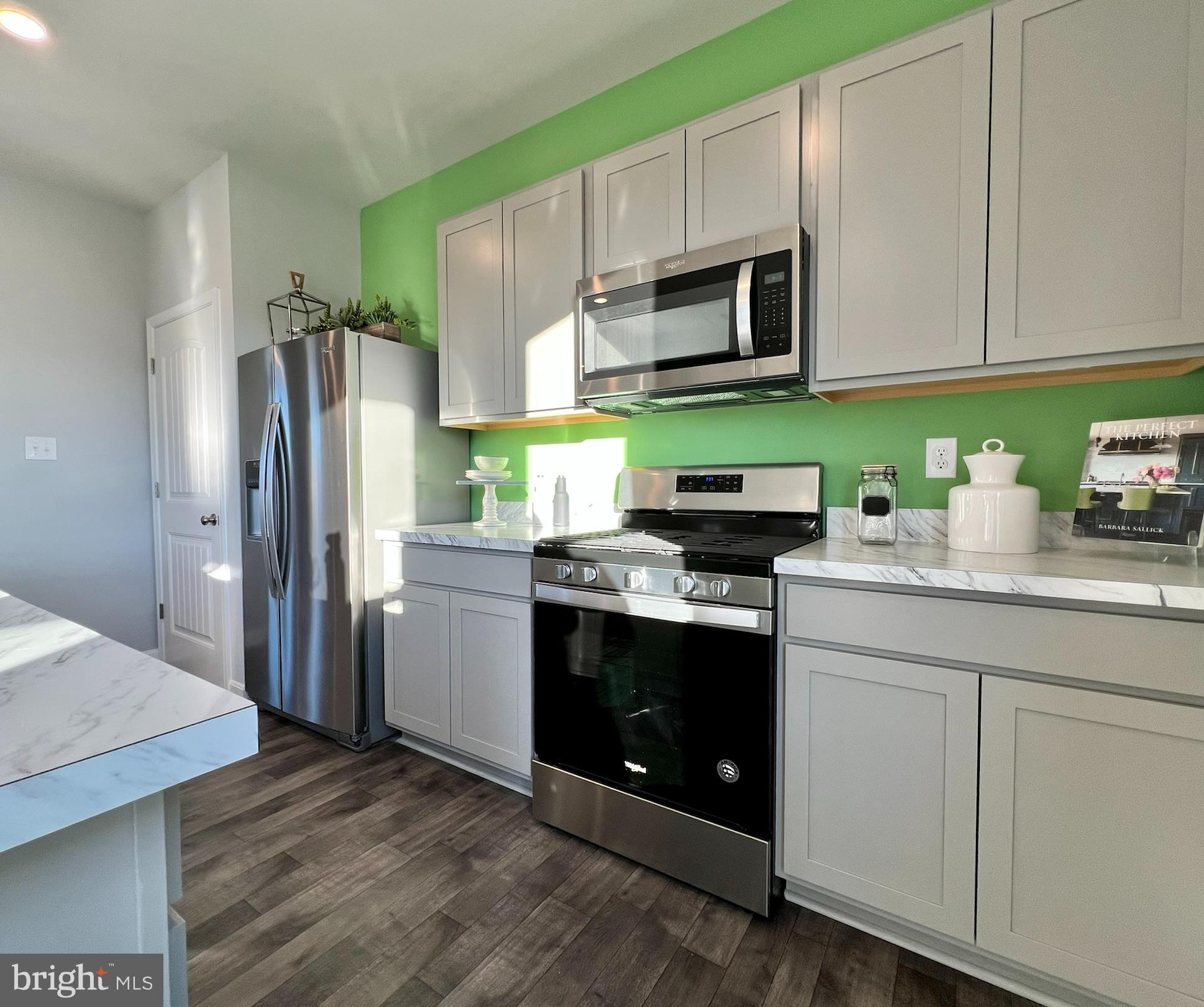 SOUTHERN FLDS - Residential