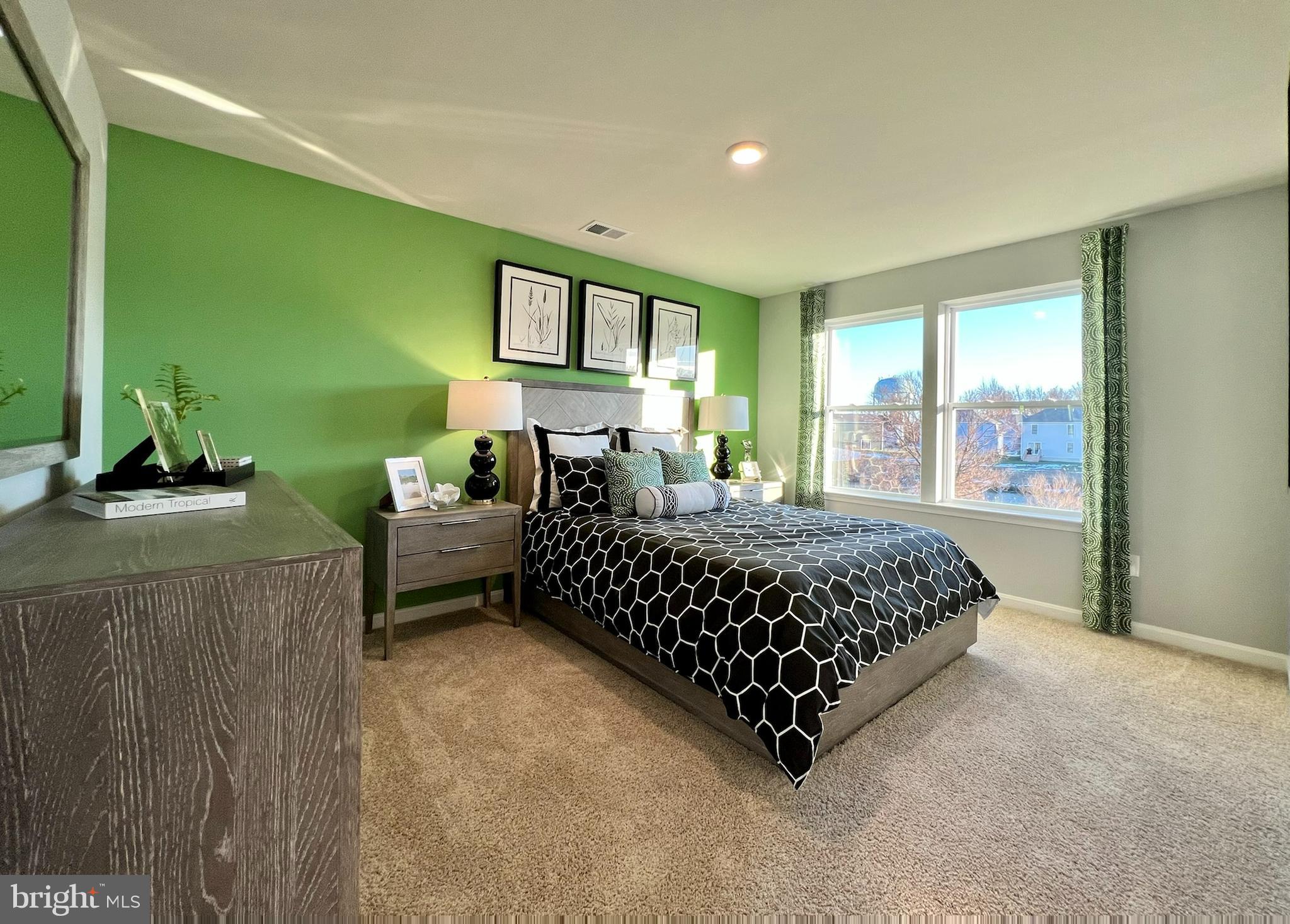 SOUTHERN FLDS - Residential