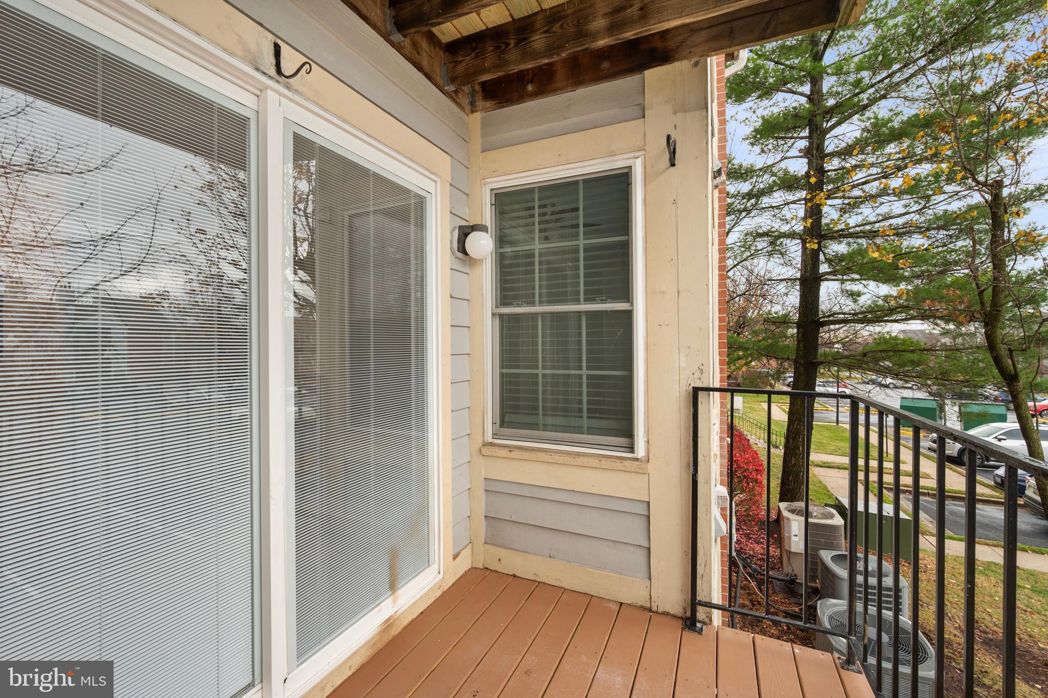 CROMWELL FOUNTAIN - Residential