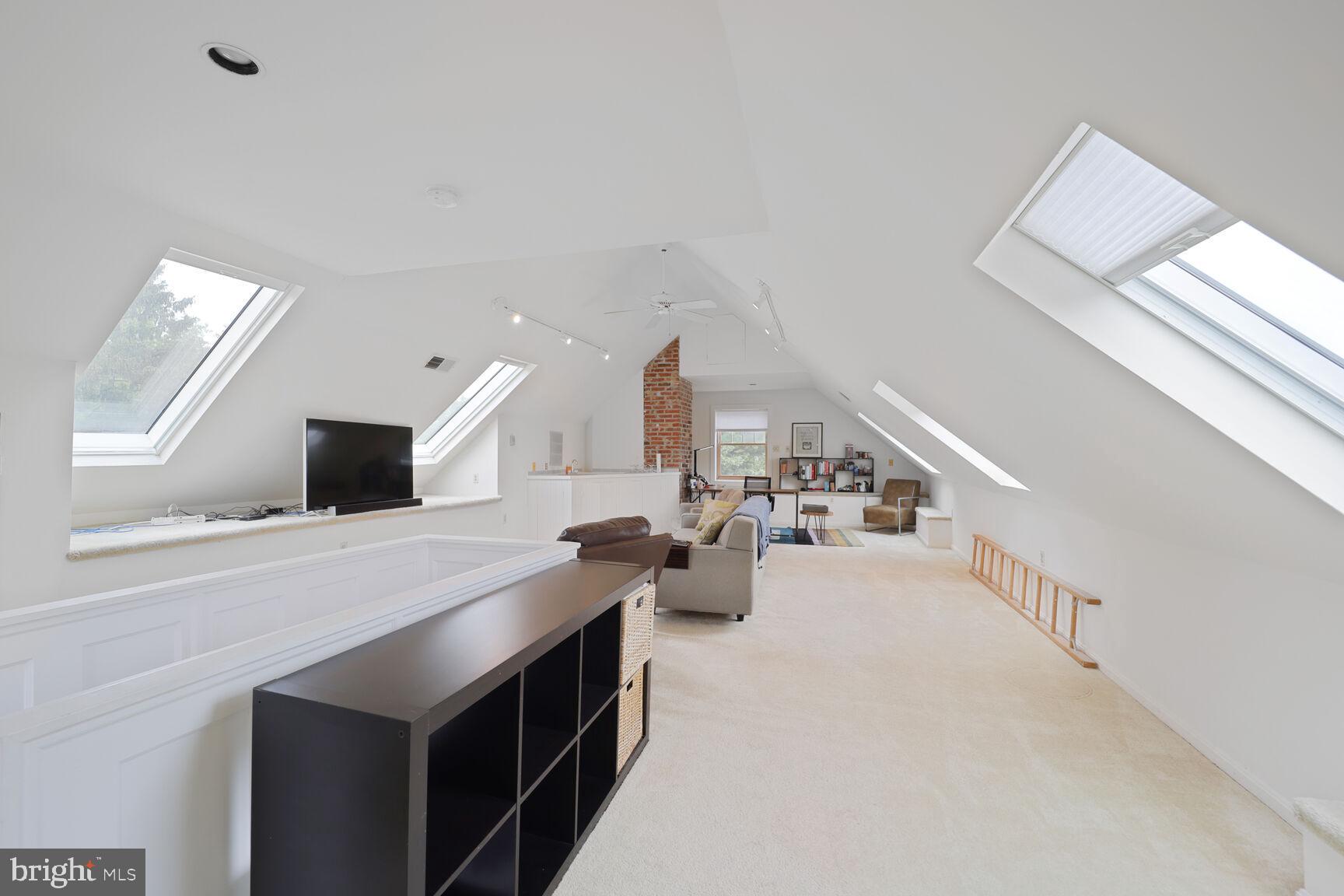 OBSERVATORY CIRCLE - Residential