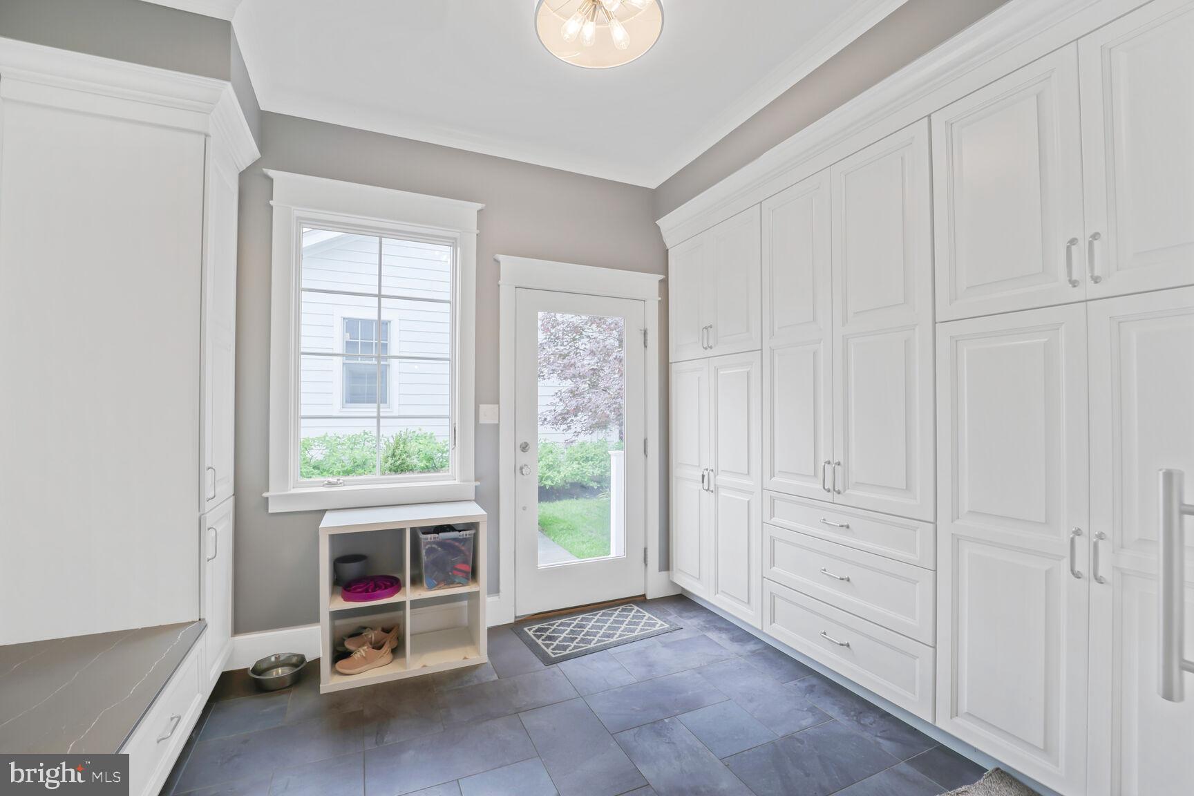 OBSERVATORY CIRCLE - Residential