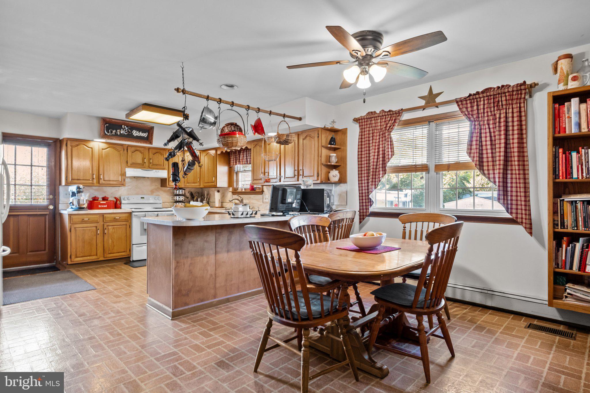 HEADLEY MANOR - Residential Income