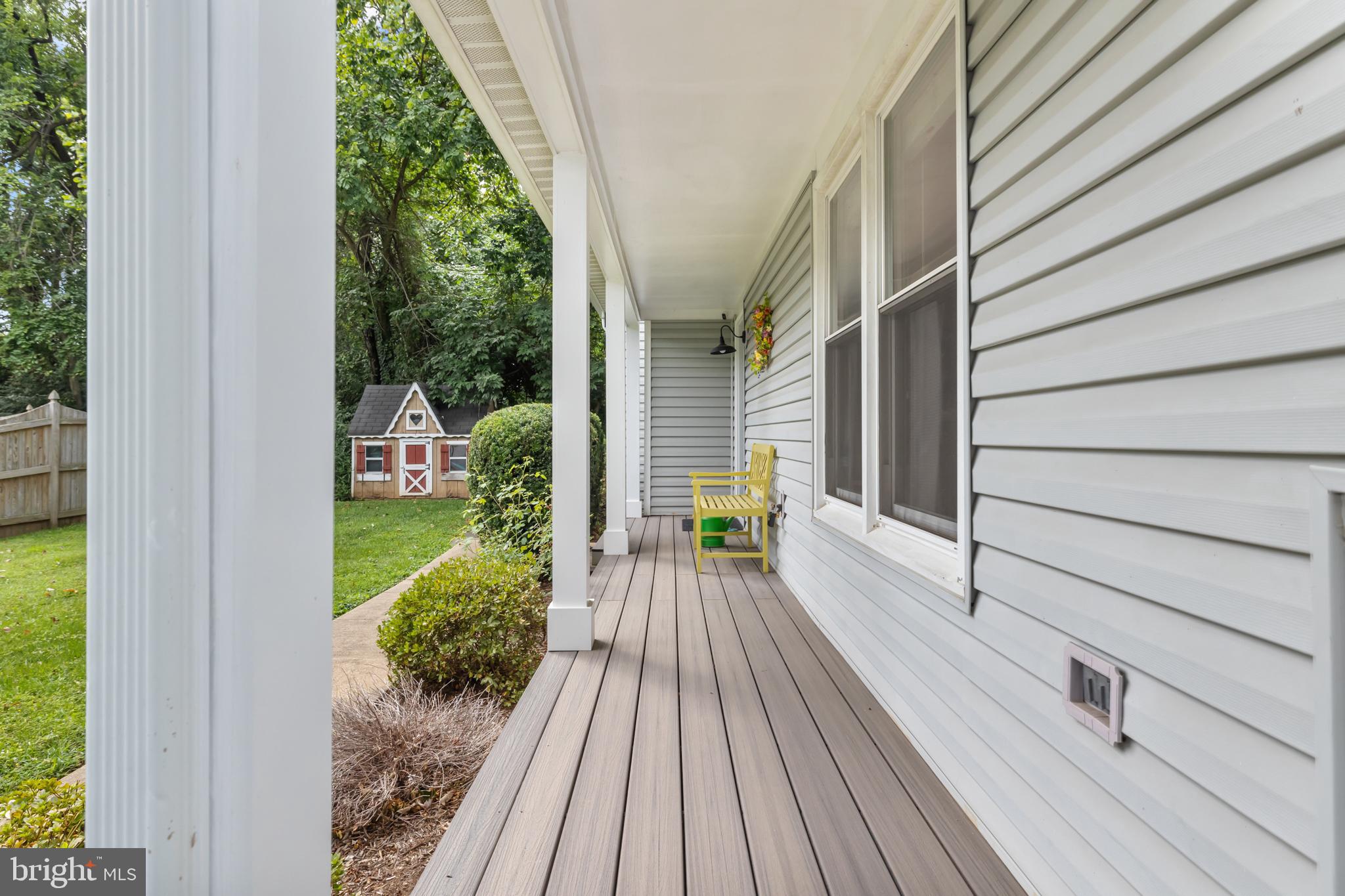 496 WOODSHIRE LANE