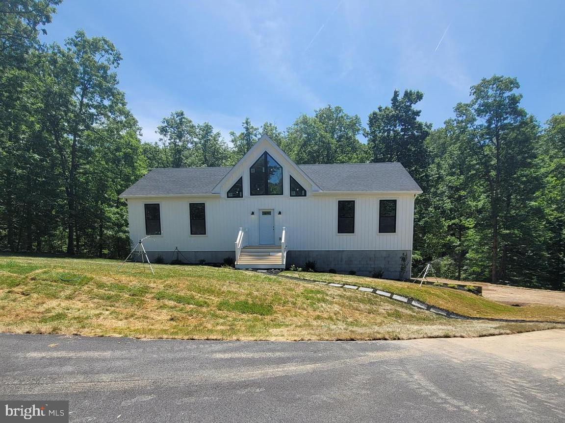 FAIRVIEW OAKS - Residential