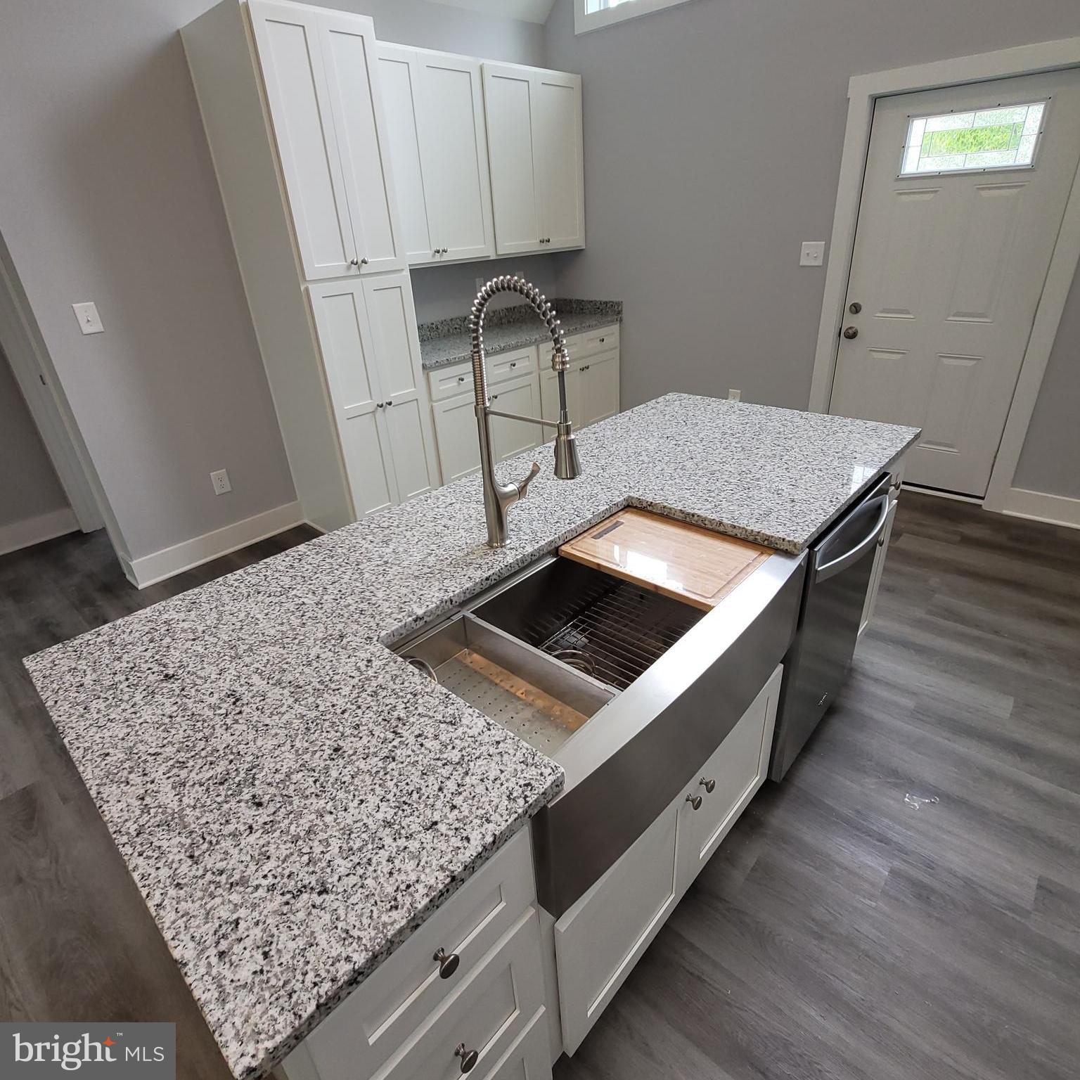 FAIRVIEW OAKS - Residential