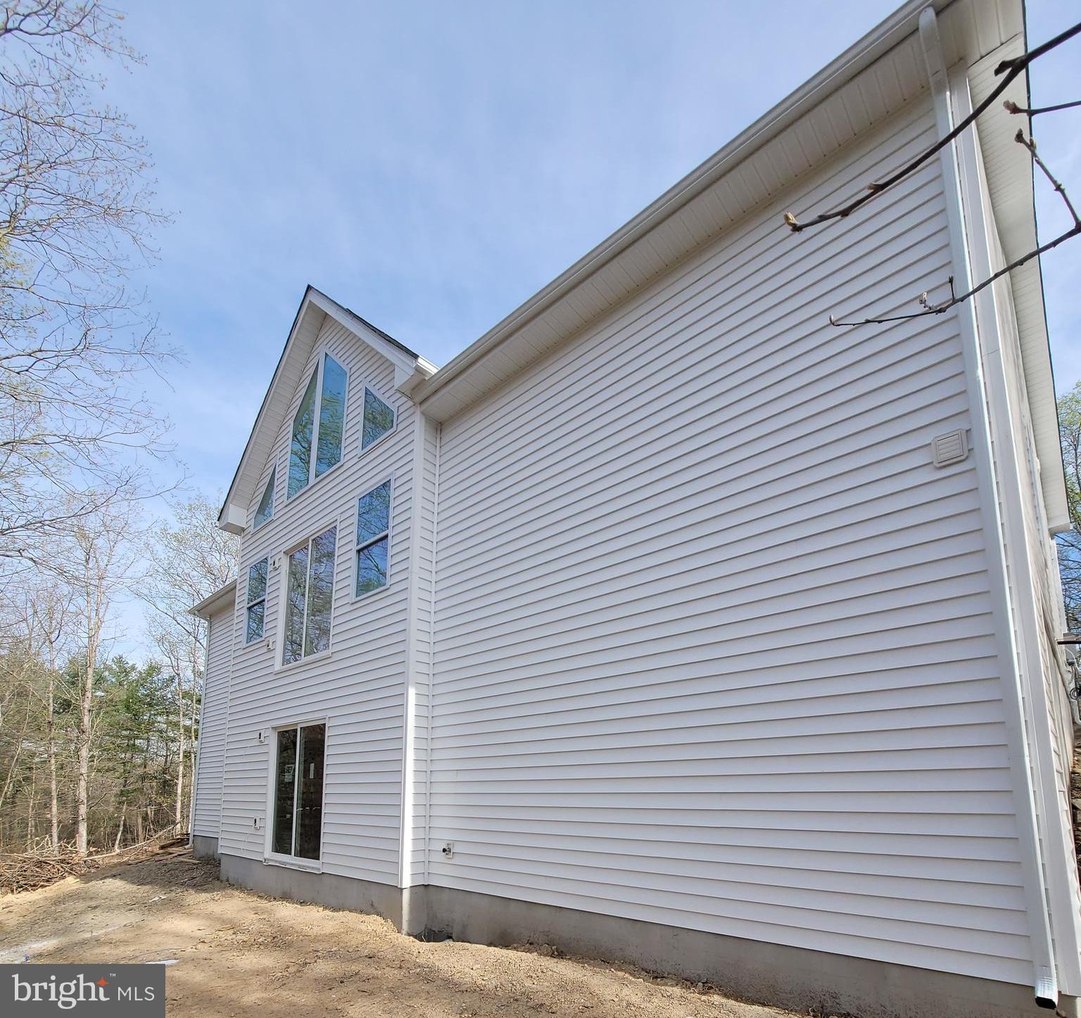 FAIRVIEW OAKS - Residential