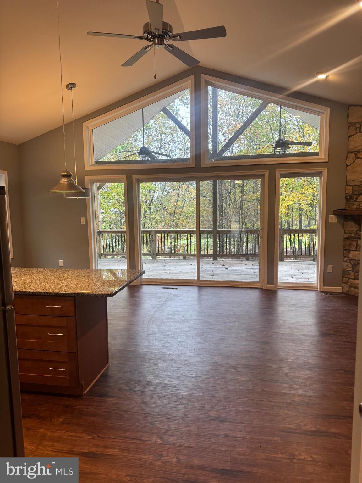 EAGLE ROCK RESORT - Residential