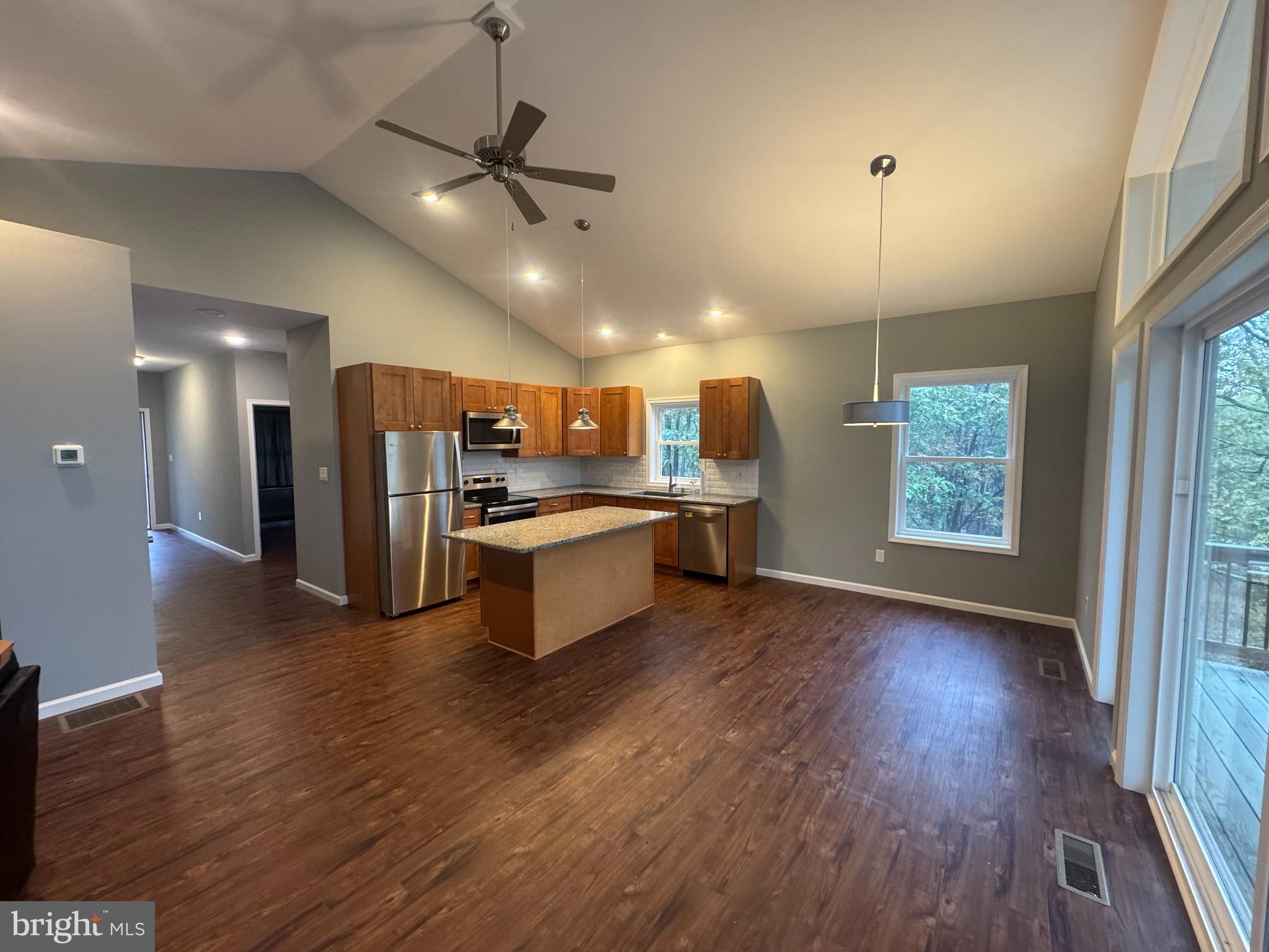 EAGLE ROCK RESORT - Residential