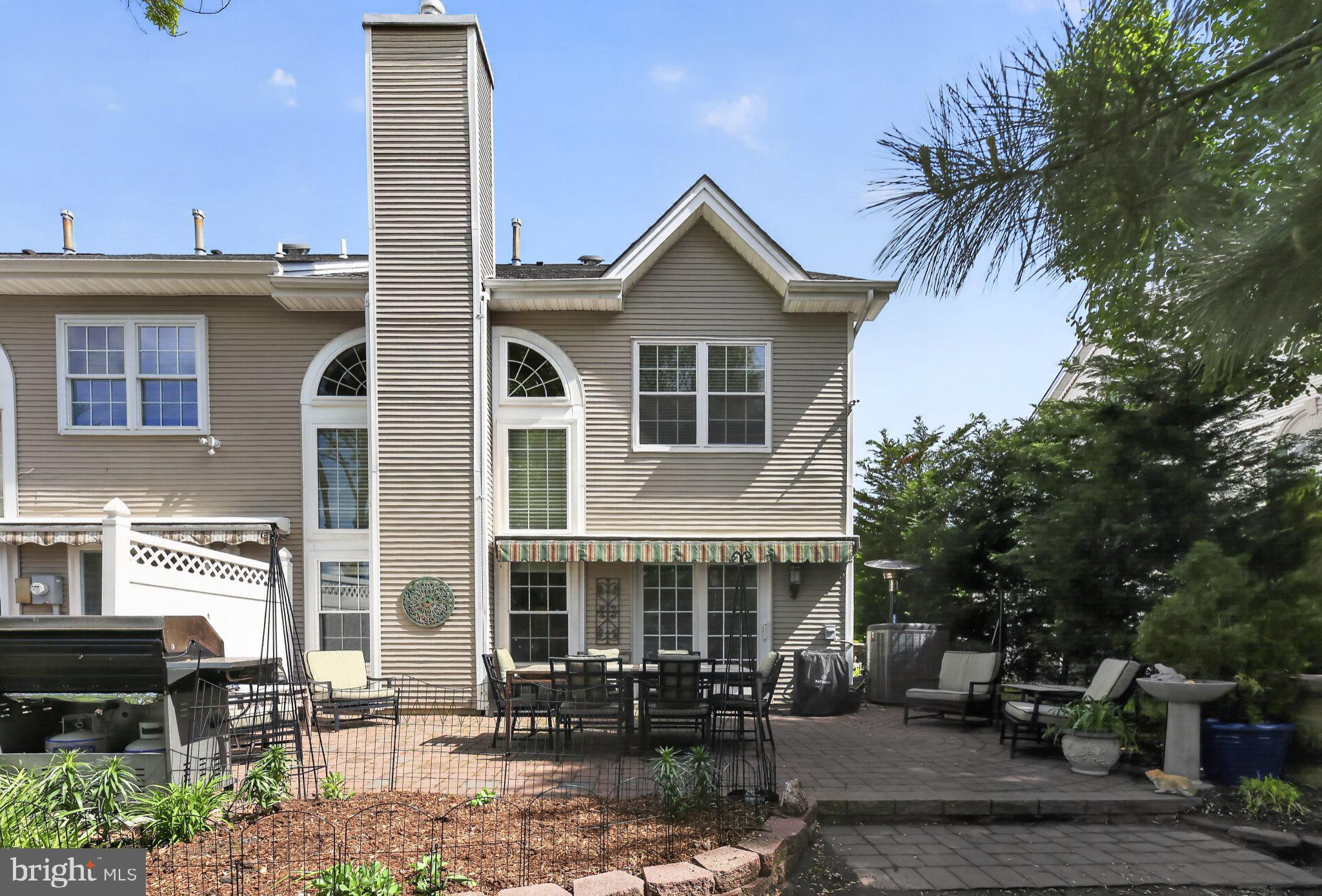 123 LA COSTA DRIVE